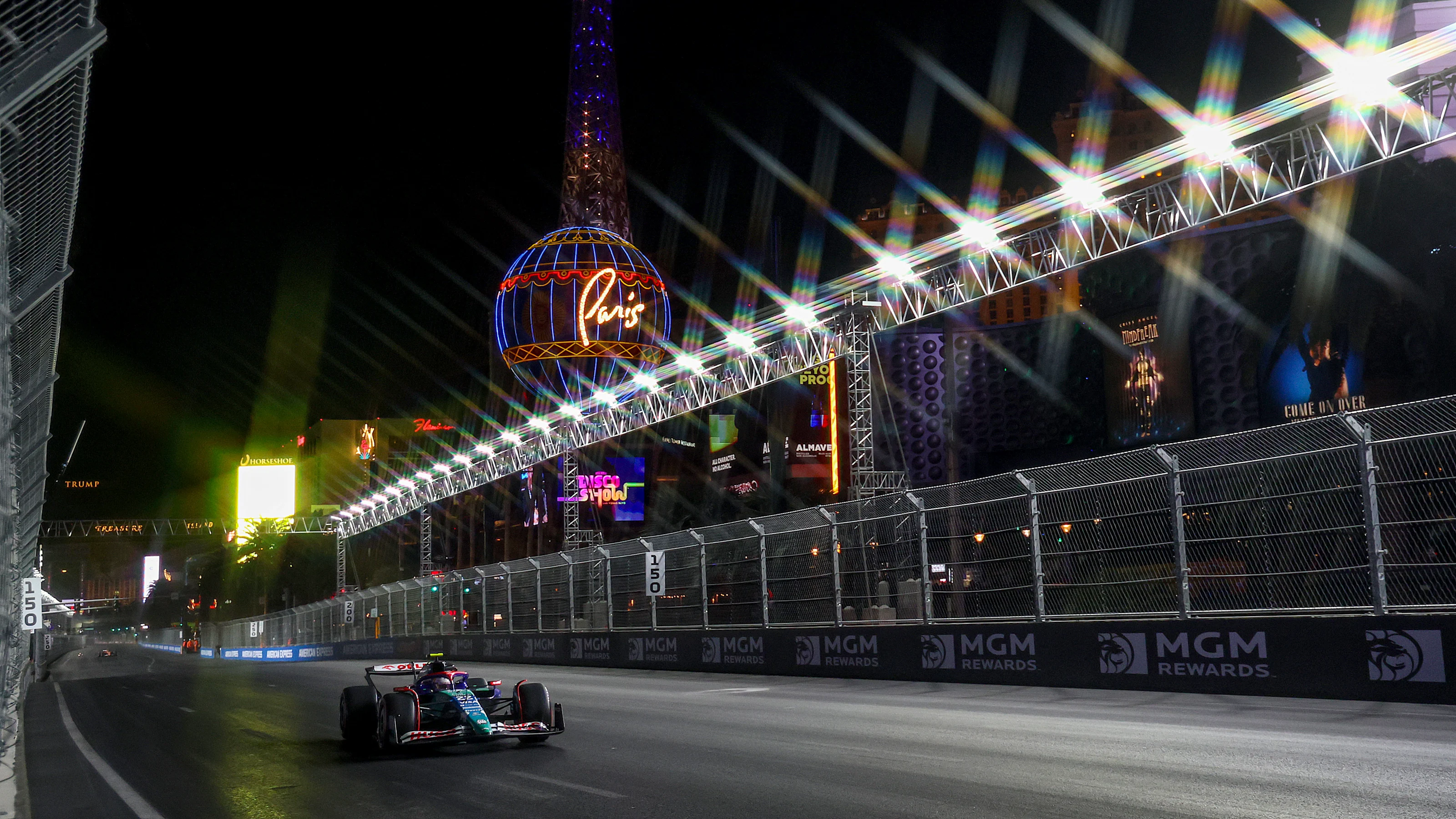 LAS VEGAS, NEVADA - NOVEMBER 22: (EDITORS NOTE: A special effects camera filter was used for this