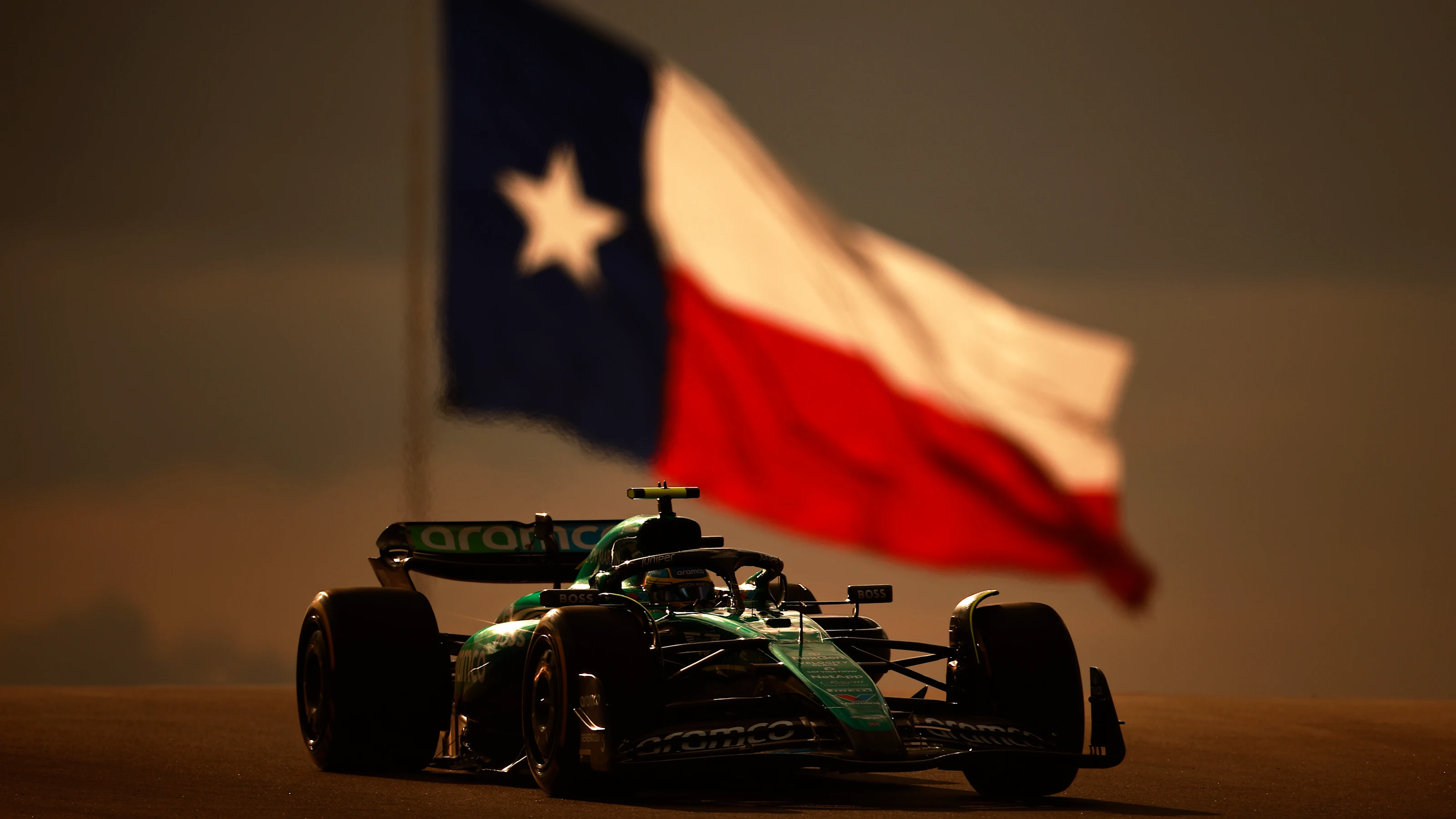 AUSTIN, TEXAS - OCTOBER 18: Fernando Alonso of Spain driving the (14) Aston Martin AMR24 Mercedes