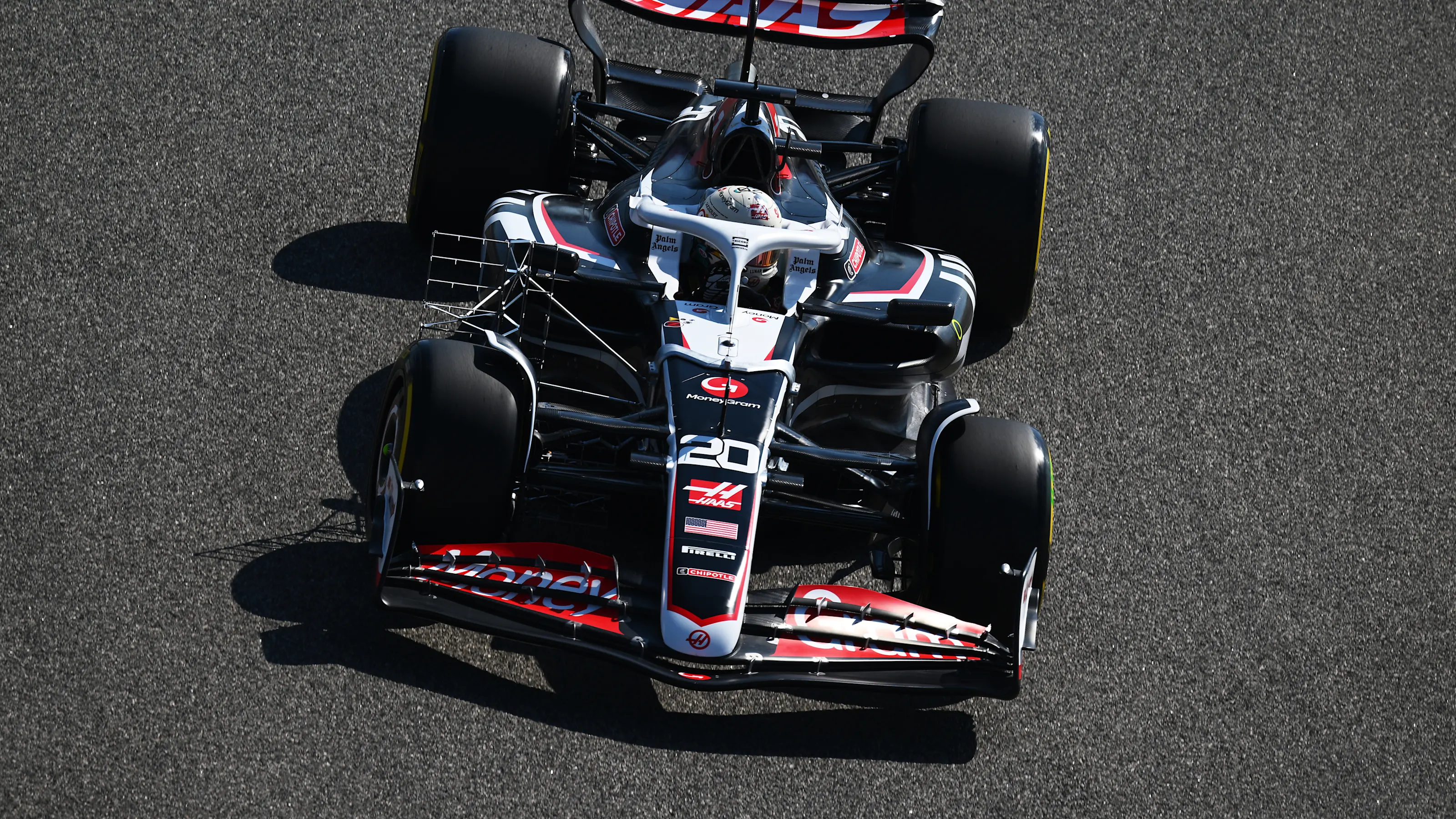 BAHRAIN, BAHRAIN - FEBRUARY 21: Kevin Magnussen of Denmark driving the (20) Haas F1 VF-24 Ferrari