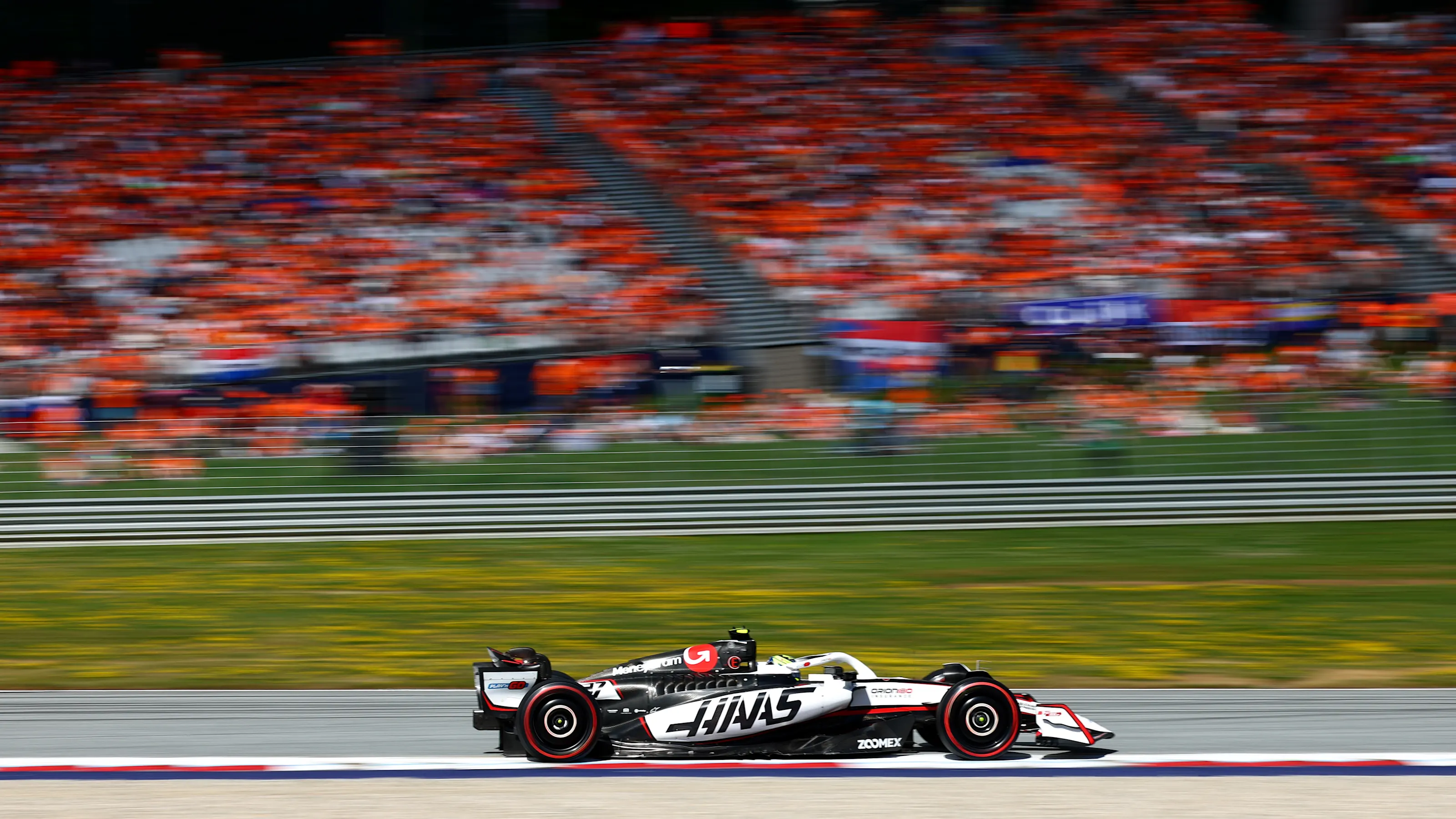 SPIELBERG, AUSTRIA - JUNE 28: Oliver Bearman of Great Britain driving the (87) Haas F1 VF-25