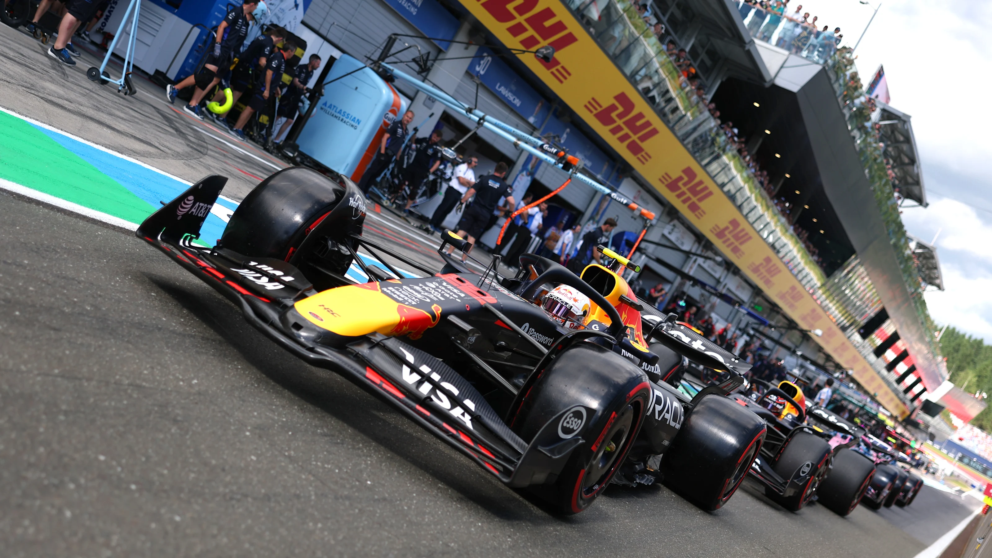 SPIELBERG, AUSTRIA - JUNE 28: Yuki Tsunoda of Japan driving the (22) Oracle Red Bull Racing RB21
