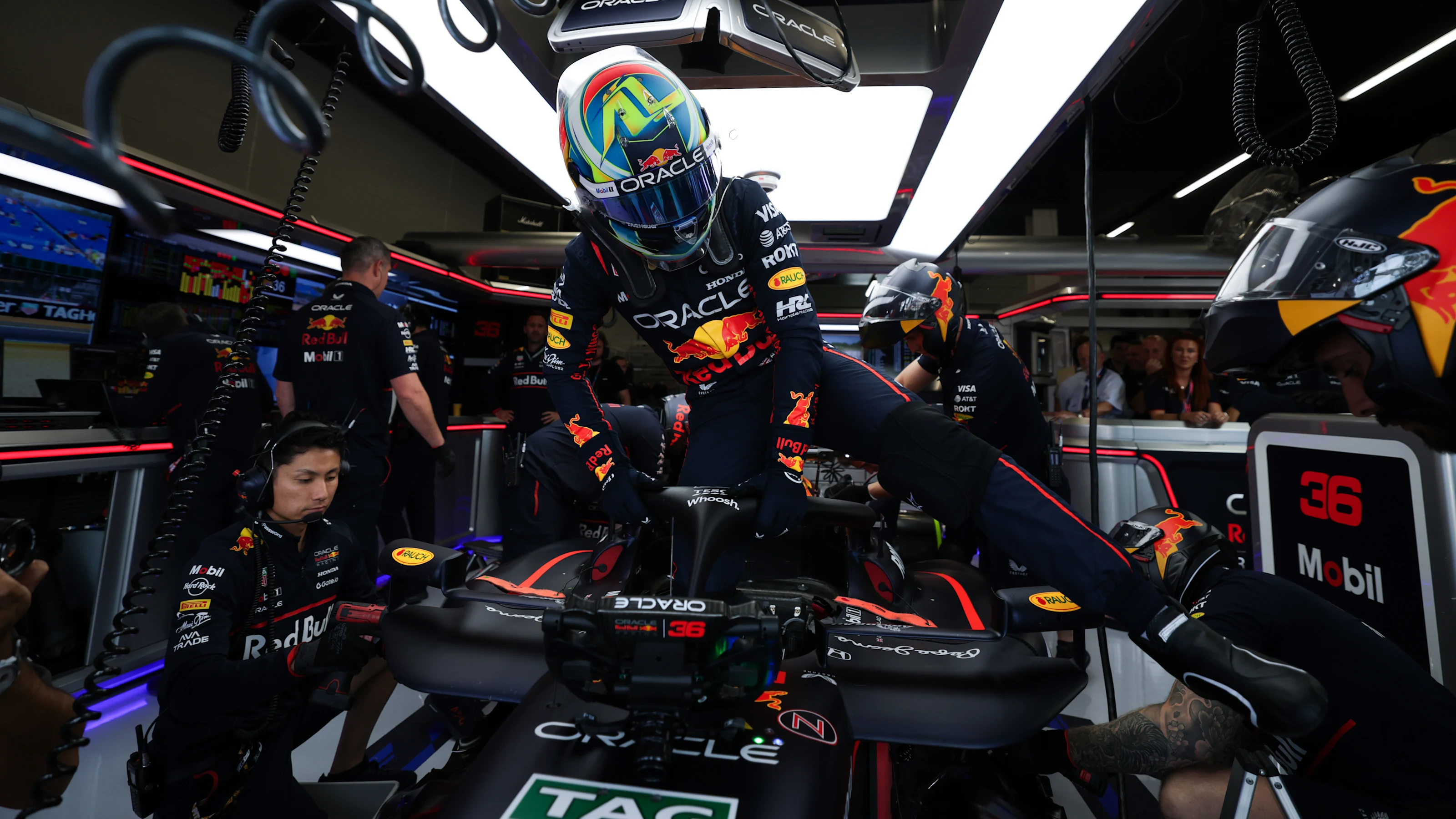 NORTHAMPTON, ENGLAND - JULY 04: Arvid Lindblad of Great Britain and Oracle Red Bull Racing prepares