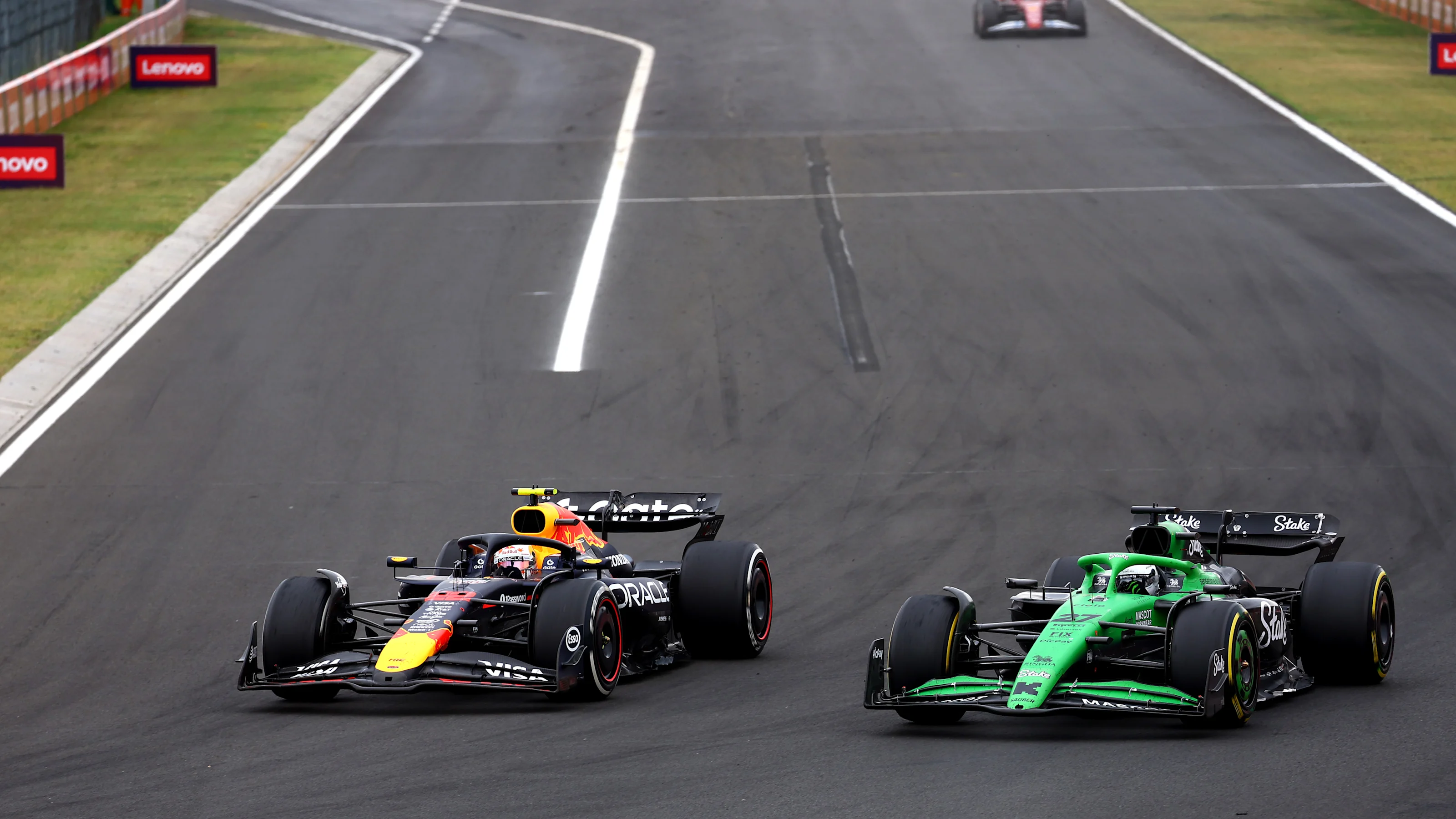 BUDAPEST, HUNGARY - AUGUST 03: Yuki Tsunoda of Japan driving the (22) Oracle Red Bull Racing RB21