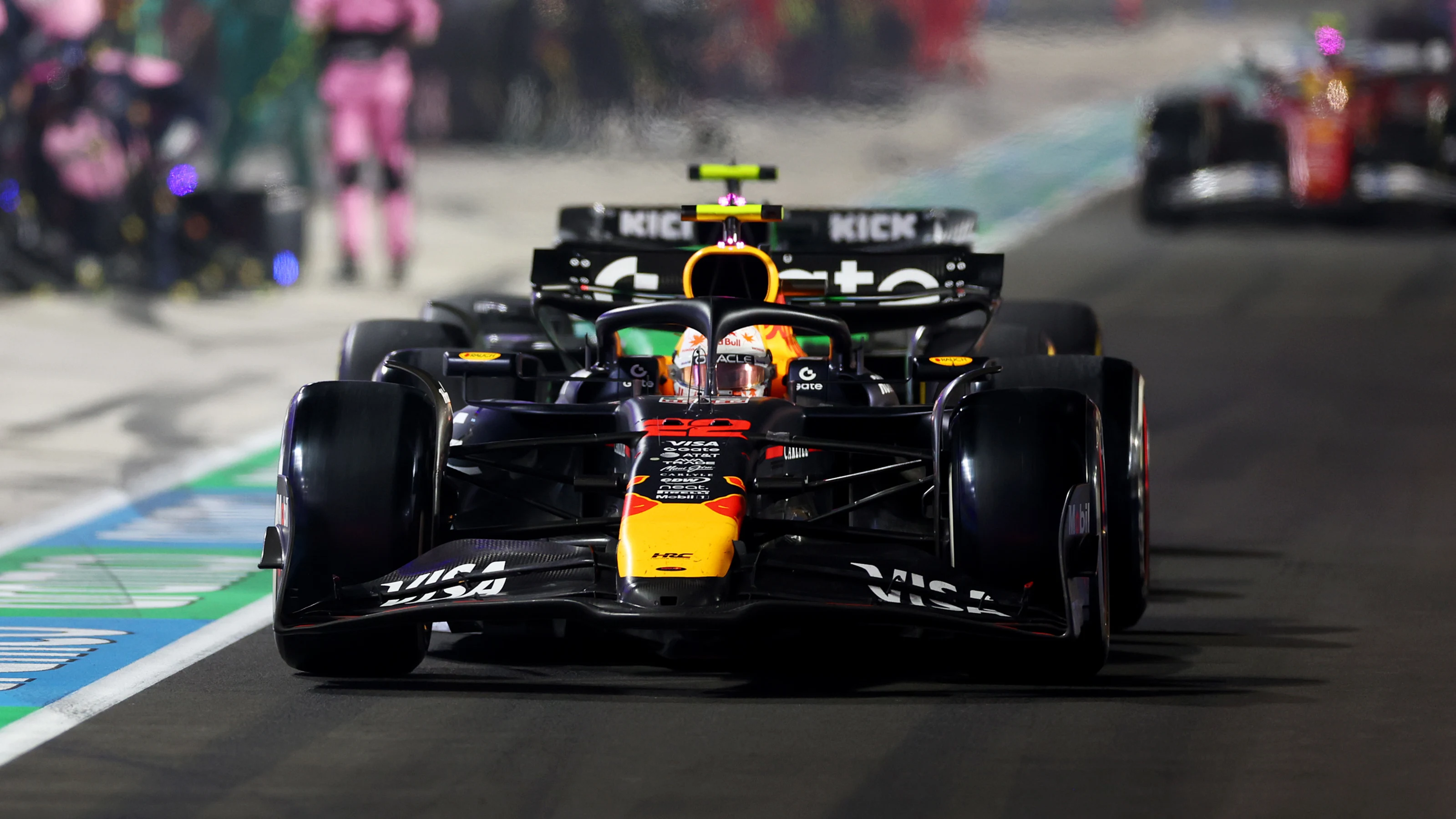 LUSAIL CITY, QATAR - NOVEMBER 30: Yuki Tsunoda of Japan driving the (22) Oracle Red Bull Racing
