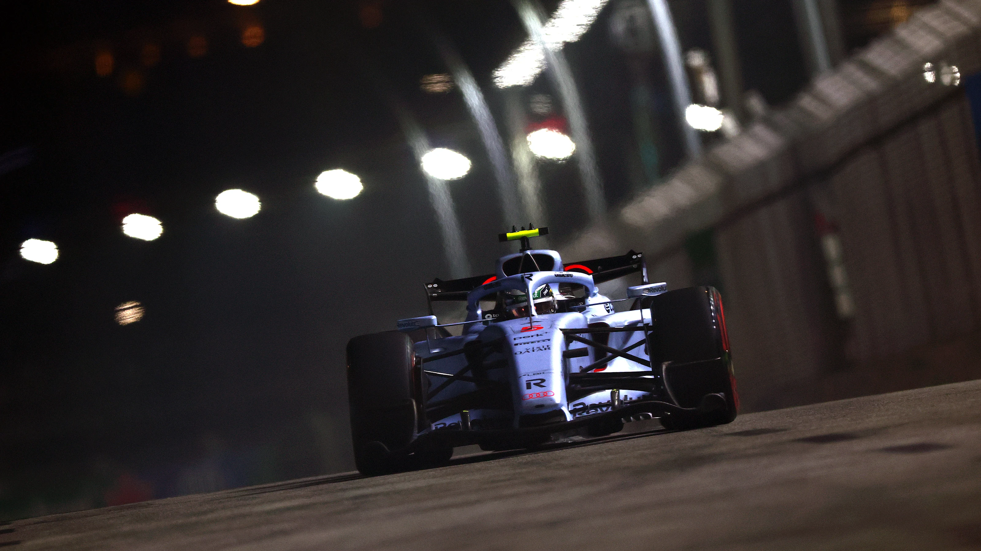SINGAPORE, SINGAPORE - OCTOBER 10: Gabriel Bortoleto of Brazil driving the (5) Audi F1 Team R26 on
