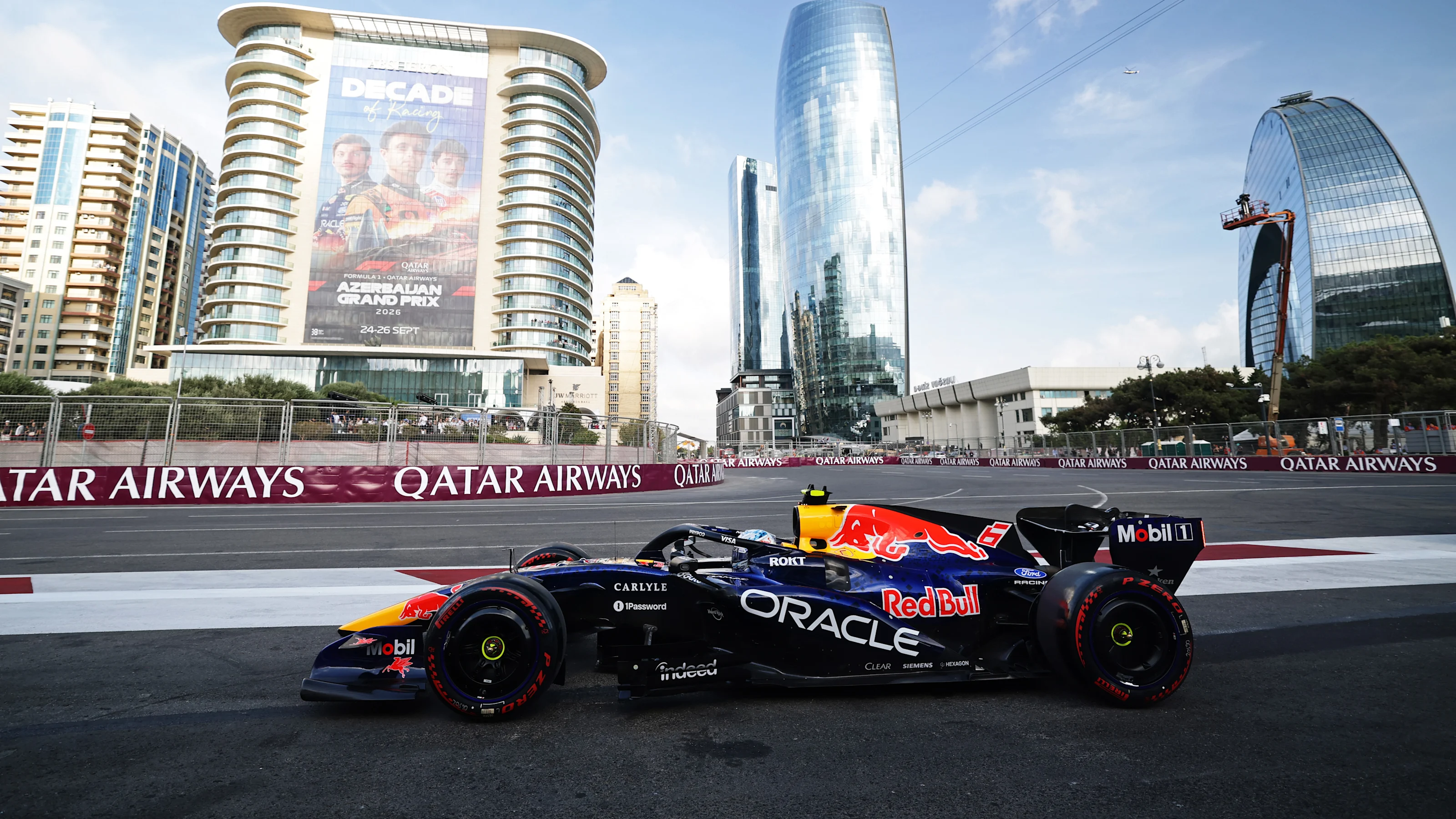 BAKU, AZERBAIJAN - SEPTEMBER 25: Isack Hadjar of France driving the (6) Oracle Red Bull Racing RB22