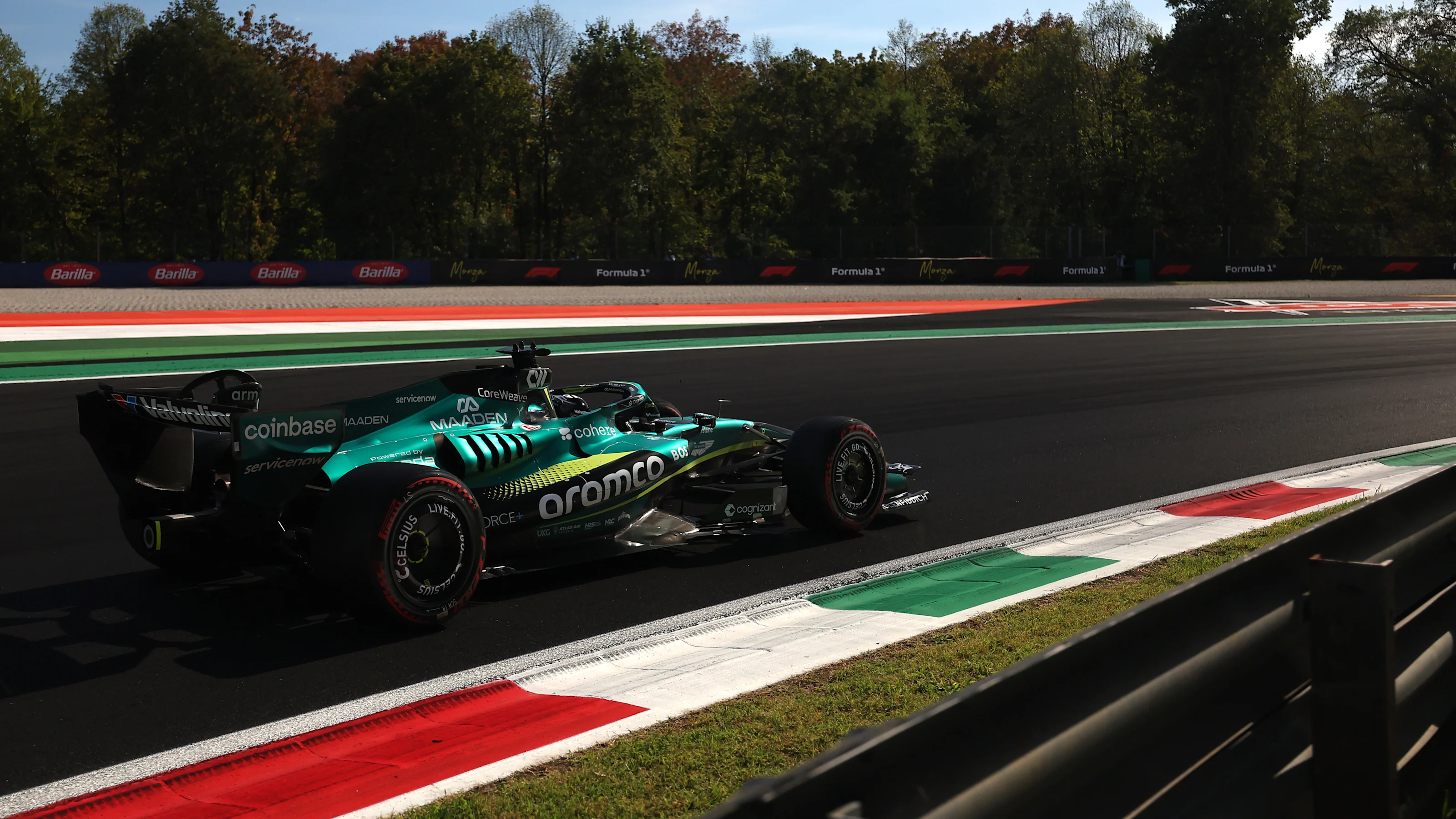 MONZA, ITALY - SEPTEMBER 05: Lance Stroll of Canada driving the (18) Aston Martin F1 Team AMR26