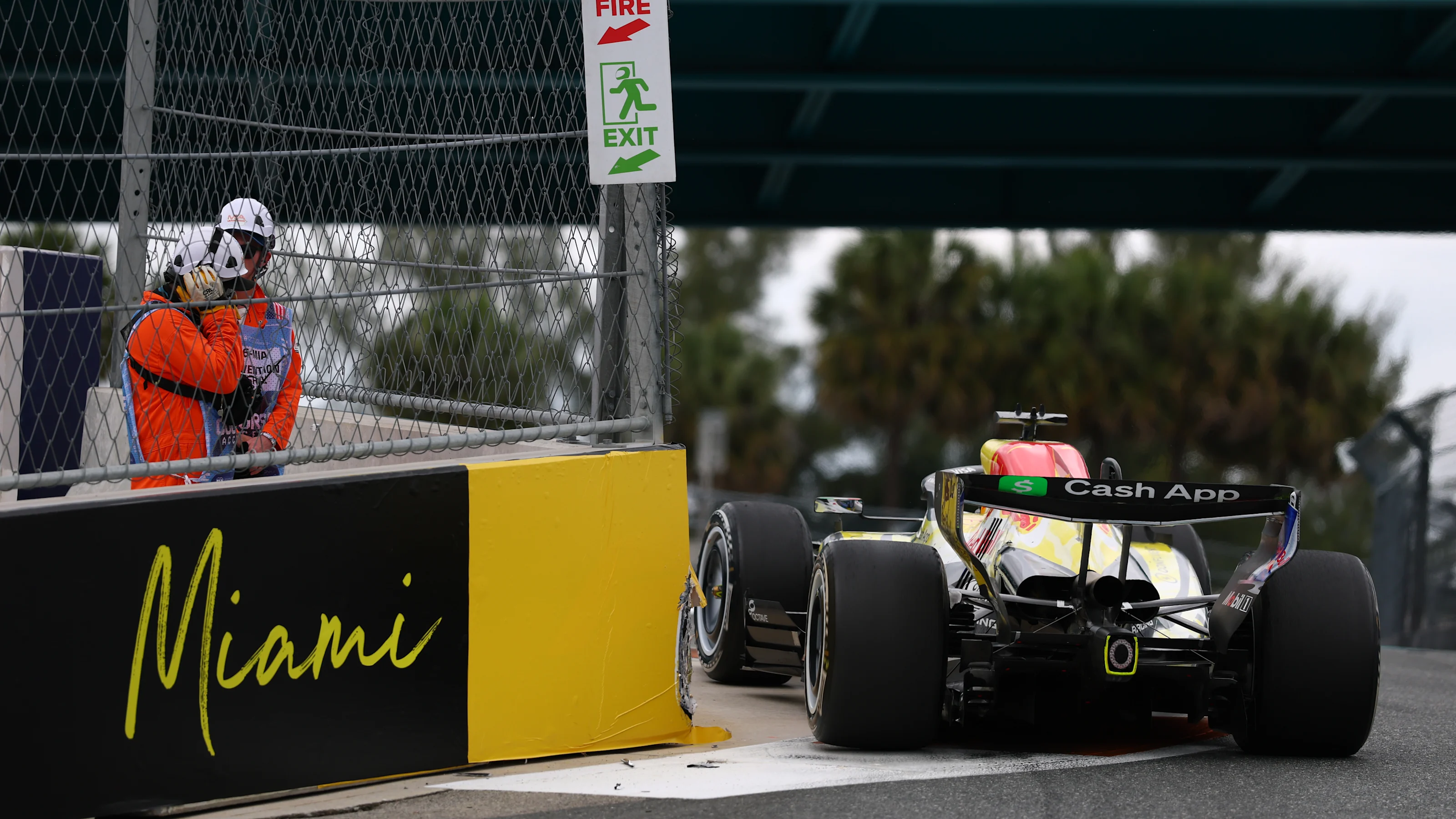 MIAMI, FLORIDA - MAY 03: Arvid Lindblad of Great Britain driving the (41) Visa Cash App Racing