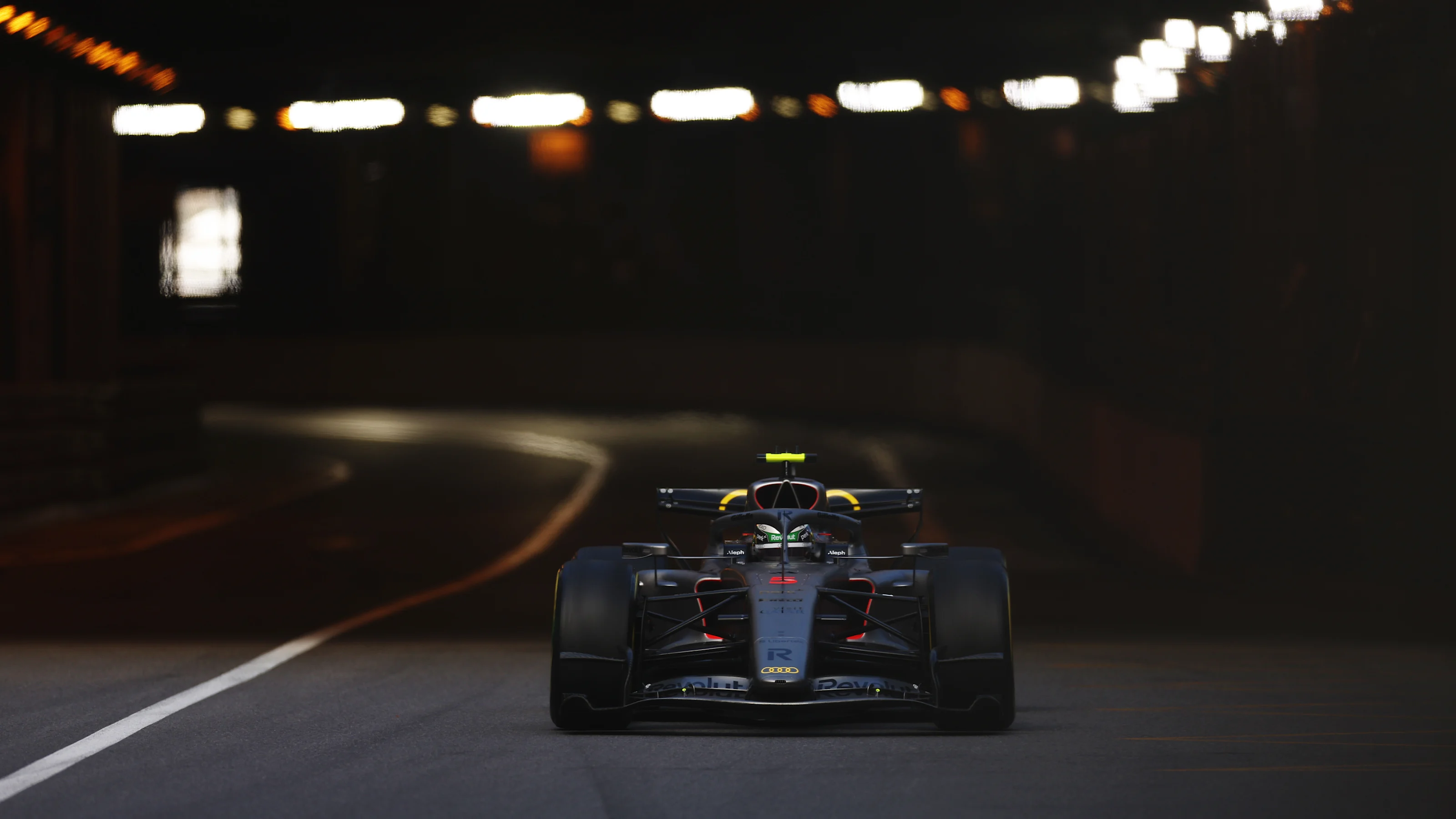 MONTE-CARLO, MONACO - JUNE 05: Gabriel Bortoleto of Brazil driving the (5) Audi F1 Team R26 on