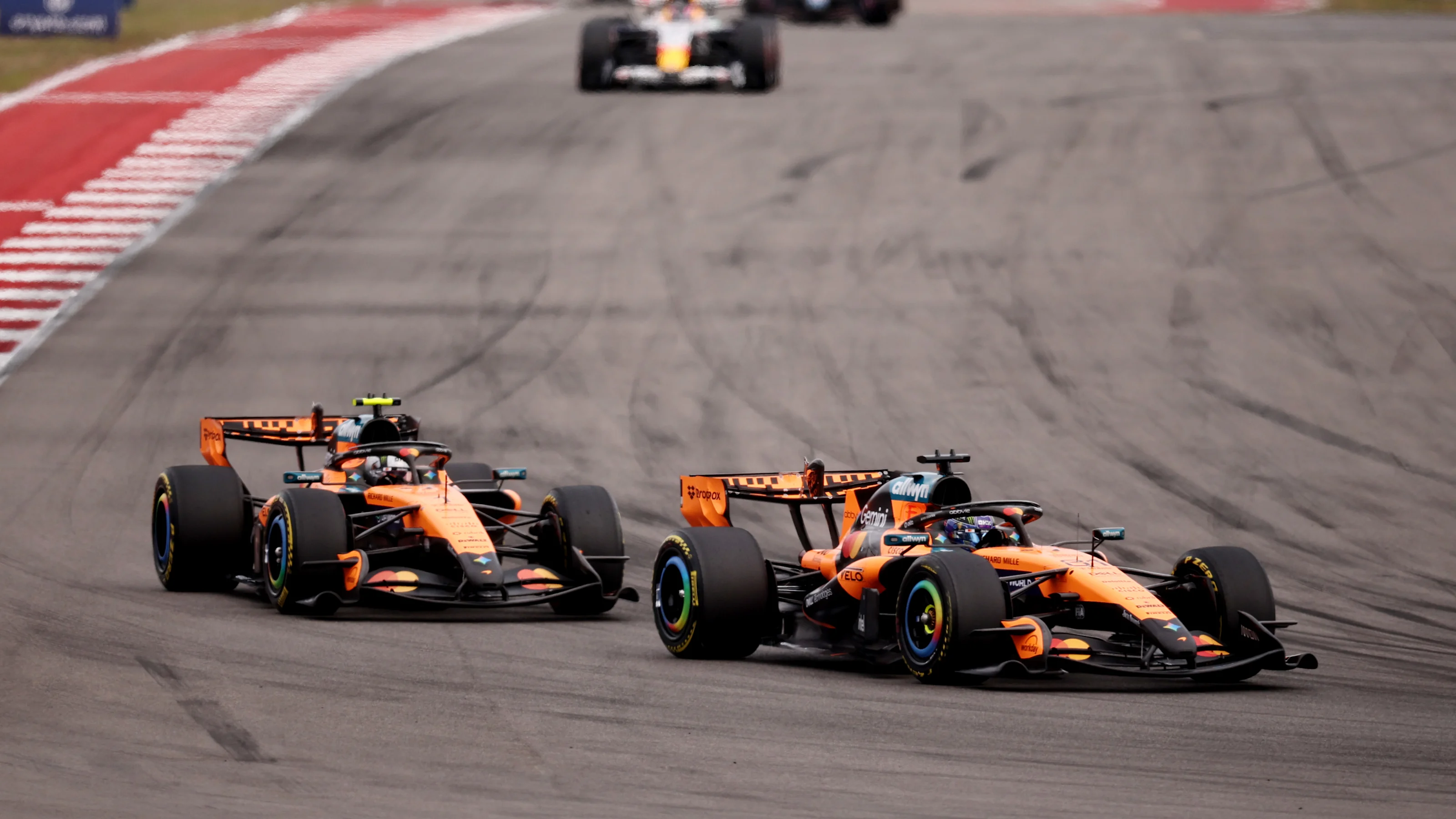 AUSTIN, TEXAS - OCTOBER 25: Oscar Piastri of Australia driving the (81) McLaren MCL40 Mercedes