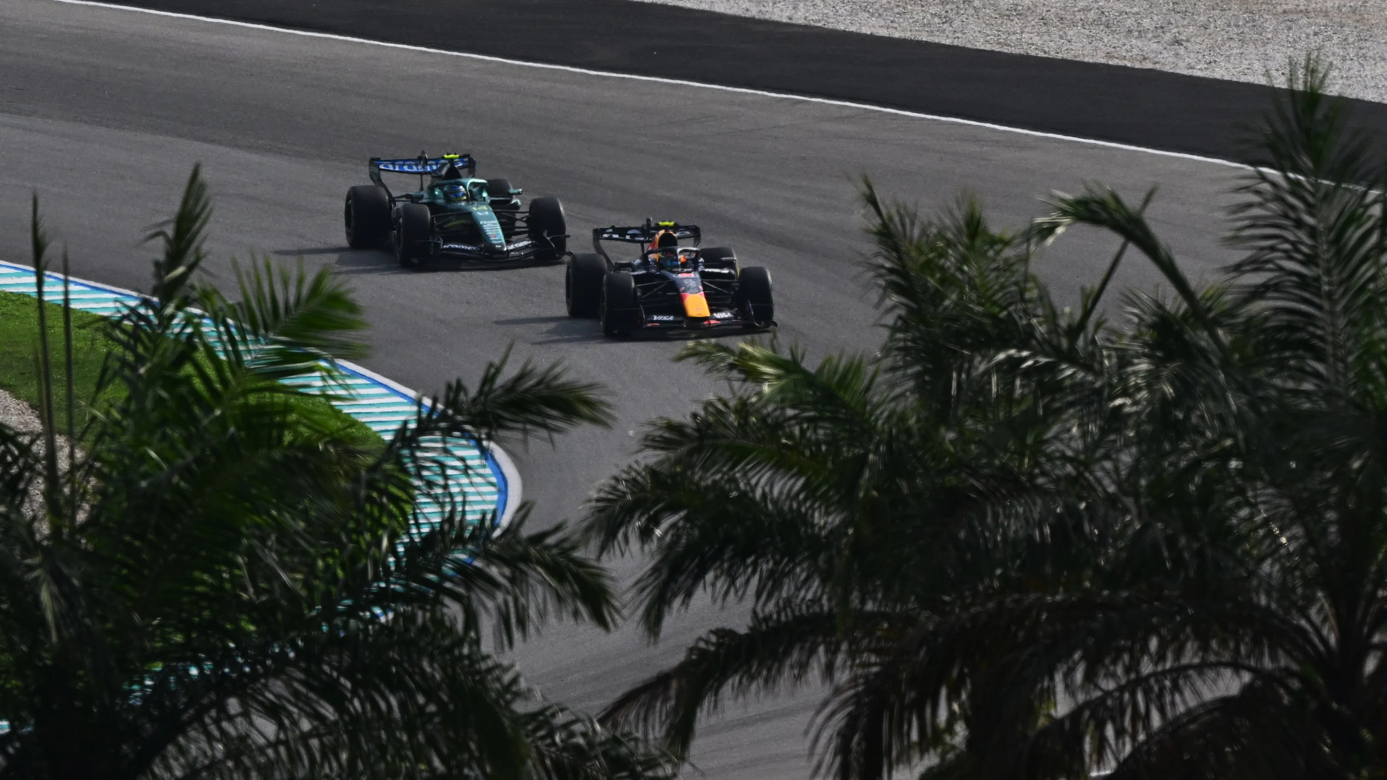 KUALA LUMPUR, MALAYSIA - OCTOBER 02: Isack Hadjar of France driving the (6) Oracle Red Bull Racing