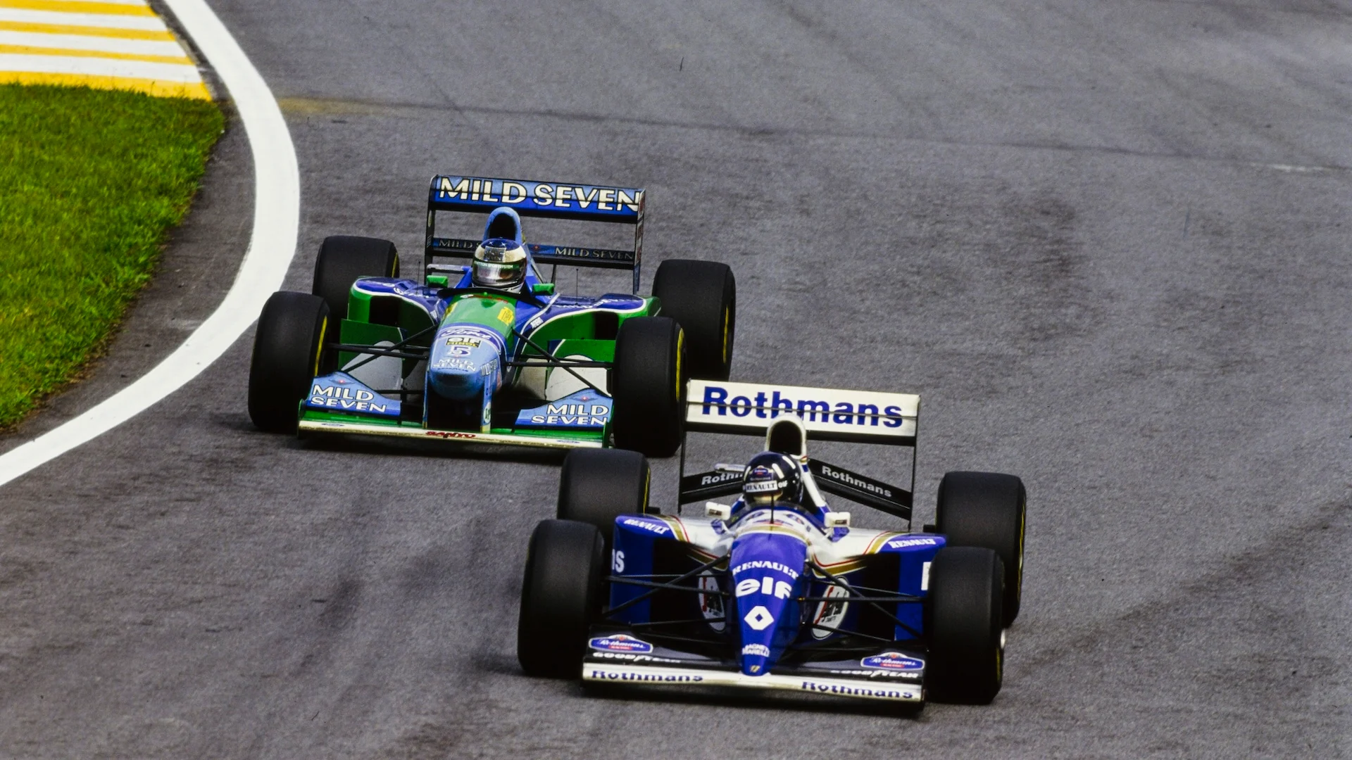 AUTóDROMO JOSé CARLOS PACE, BRAZIL - MARCH 27: Damon Hill, Williams FW16 Renault, leads Michael