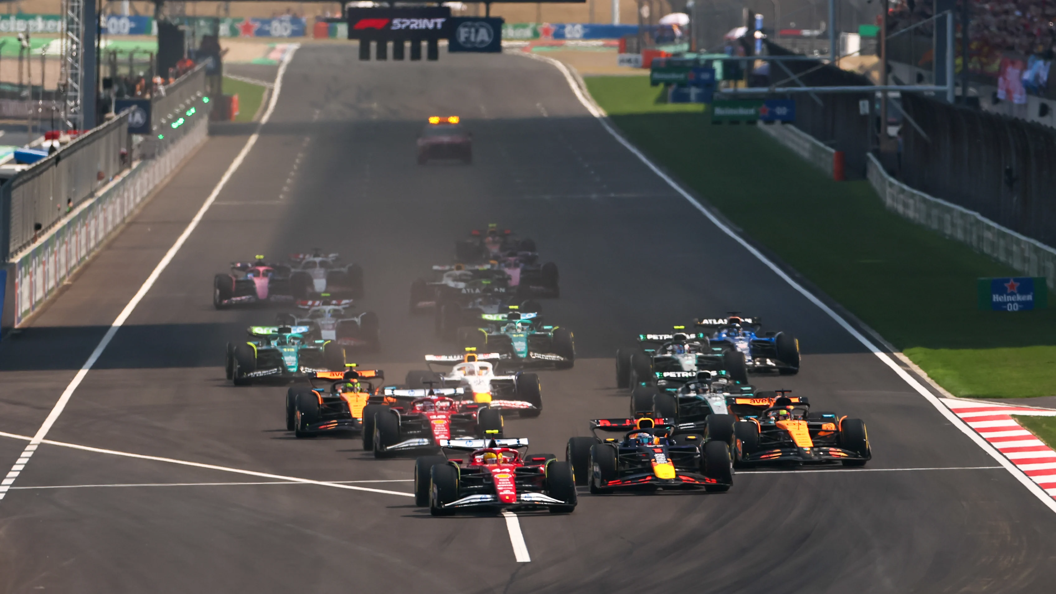 The sprint race of the Formula 1 Heineken Chinese Grand Prix 2025 starts at the Shanghai