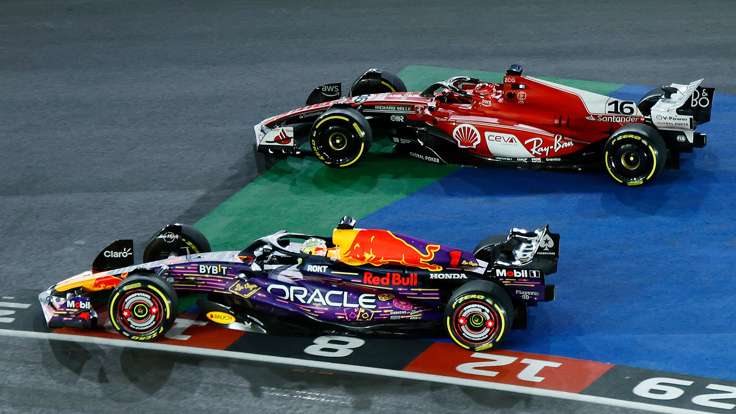 LAS VEGAS, NEVADA - NOVEMBER 18: Max Verstappen of the Netherlands driving the (1) Oracle Red Bull