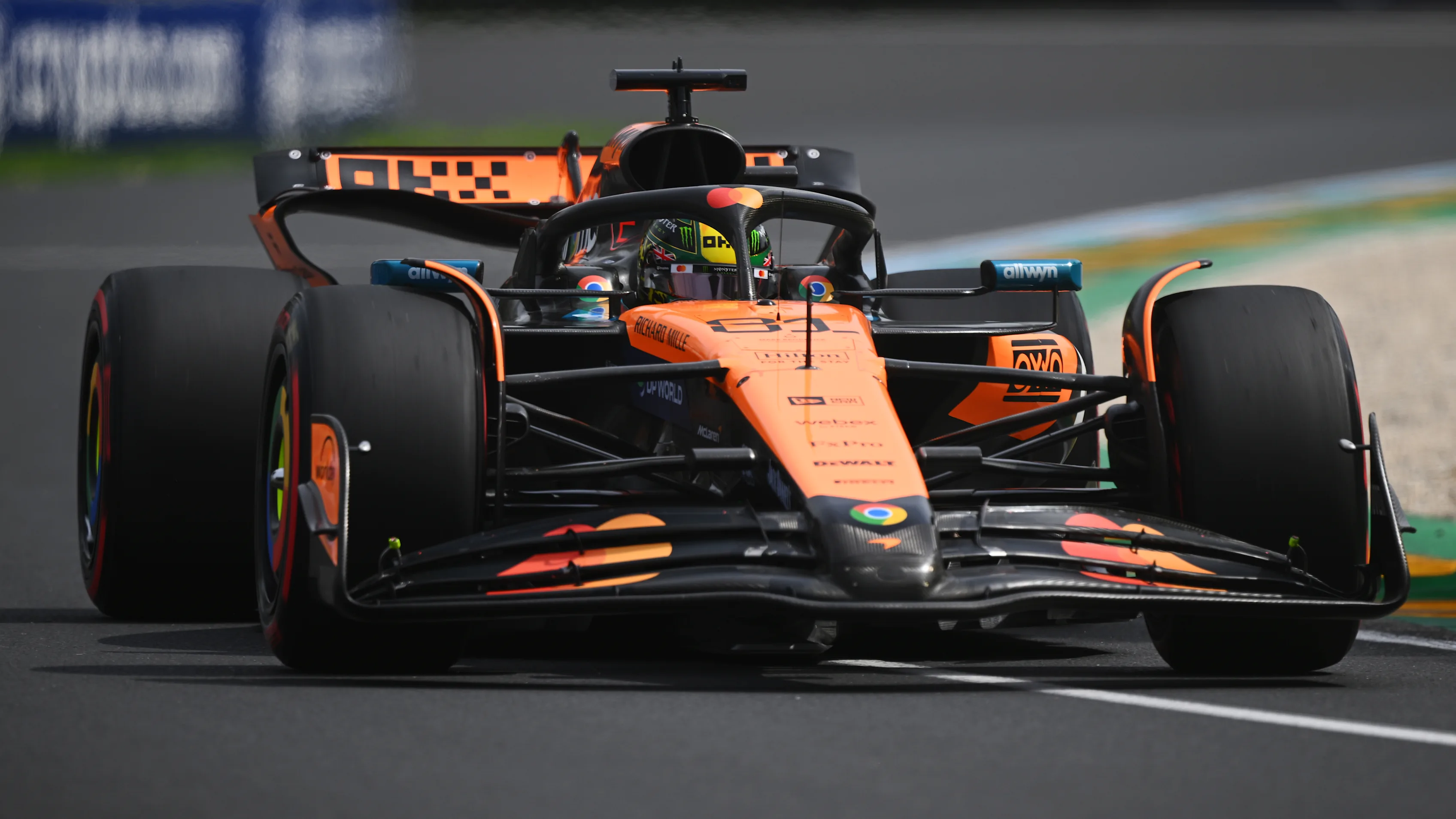 MELBOURNE, AUSTRALIA - MARCH 15: Oscar Piastri of Australia driving the (81) McLaren MCL39 Mercedes