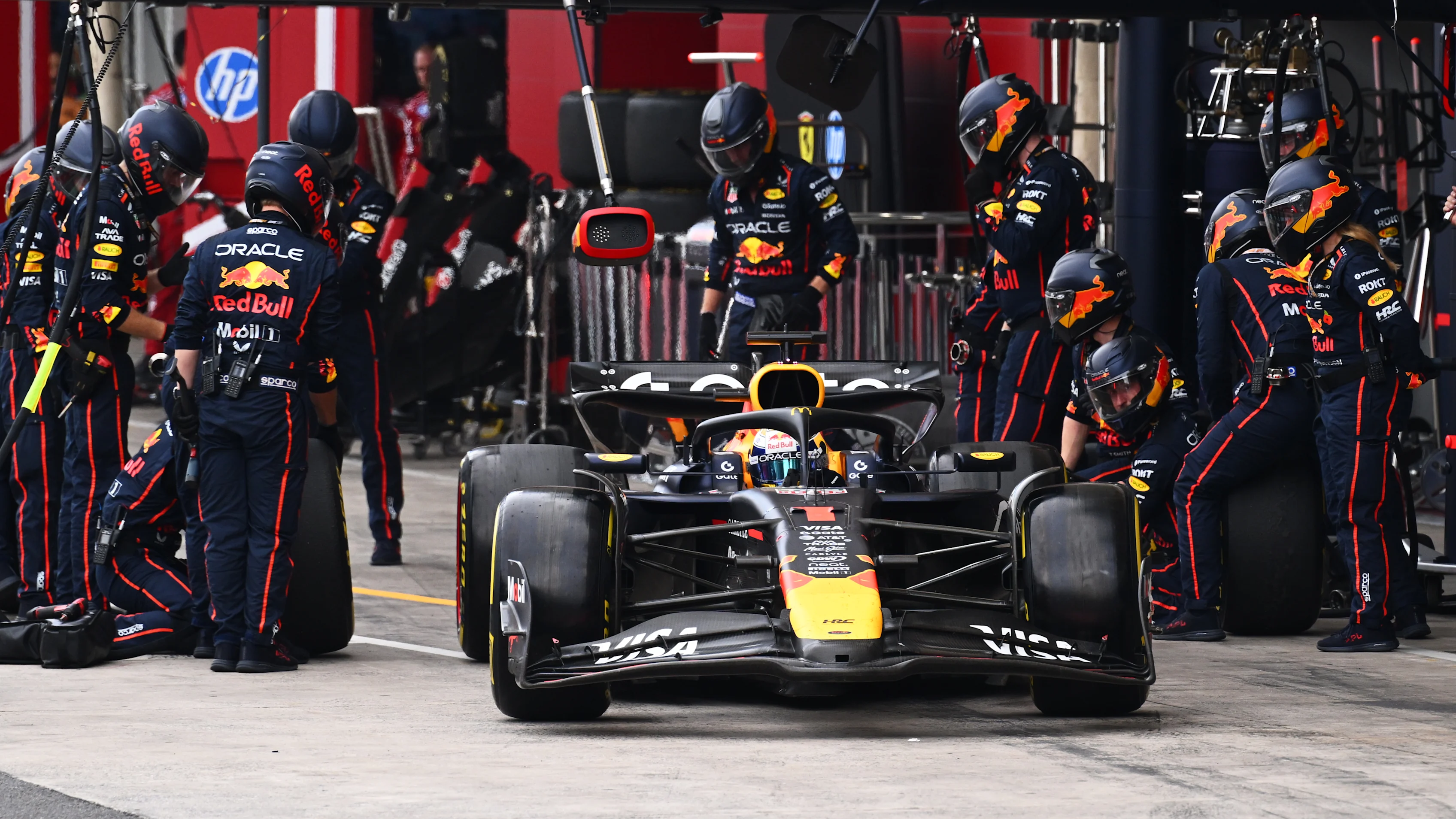 SAO PAULO, BRAZIL - NOVEMBER 09: Max Verstappen of the Netherlands driving the (1) Oracle Red Bull