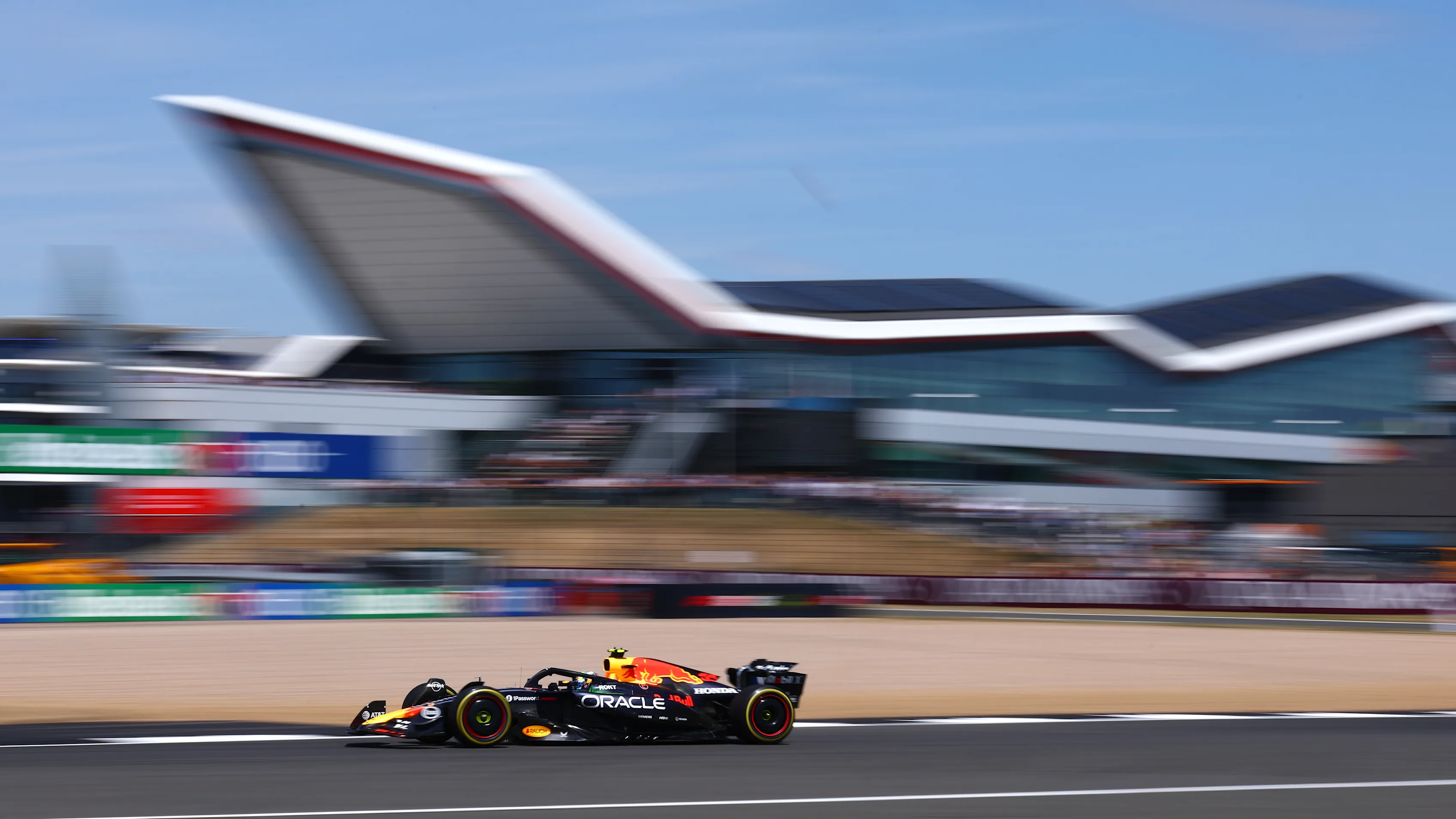 NORTHAMPTON, ENGLAND - JULY 04: Arvid Lindblad of Great Britain driving the (36) Oracle Red Bull