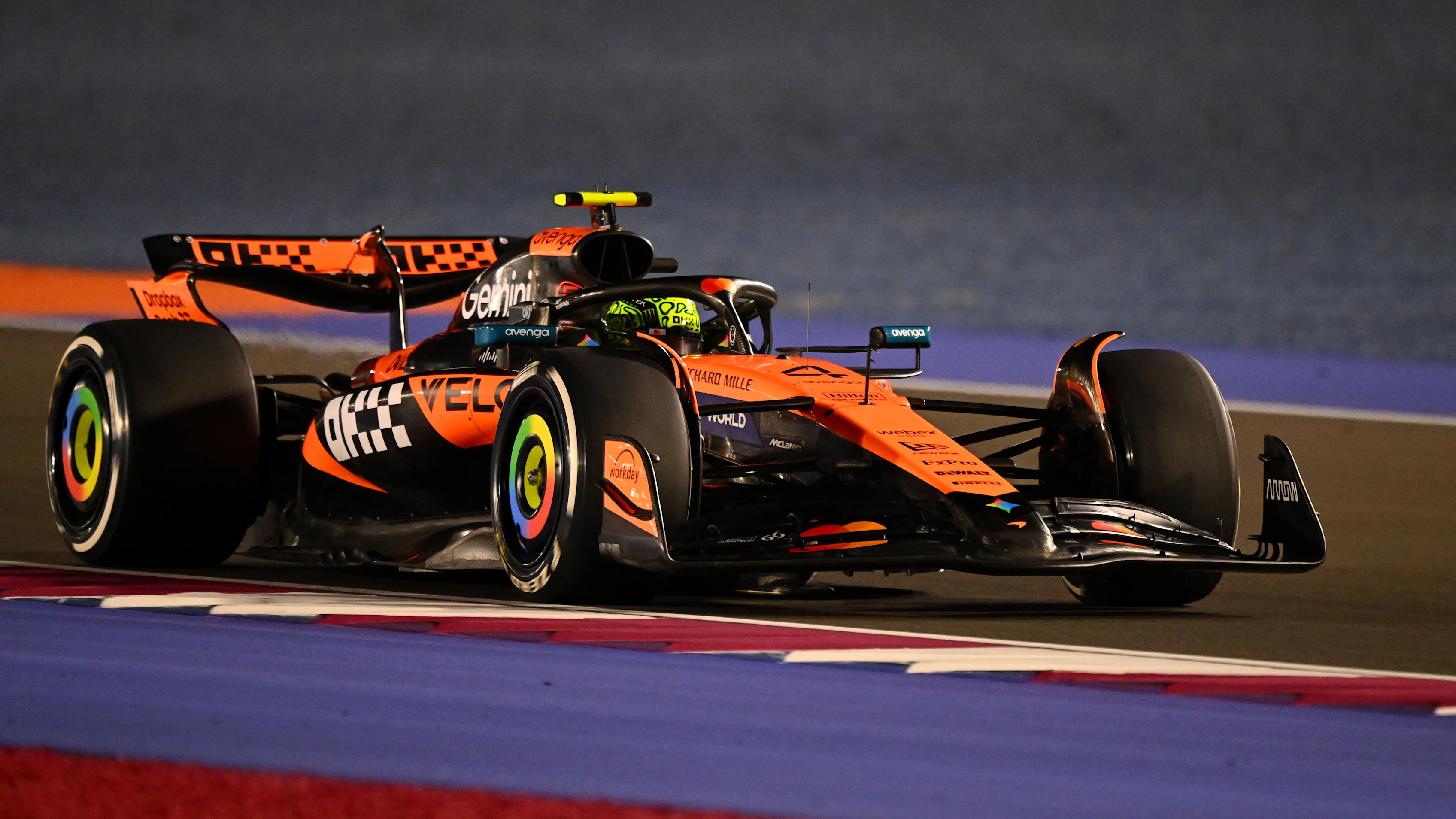 LUSAIL CITY, QATAR - NOVEMBER 28: Lando Norris of Great Britain driving the (4) McLaren MCL39