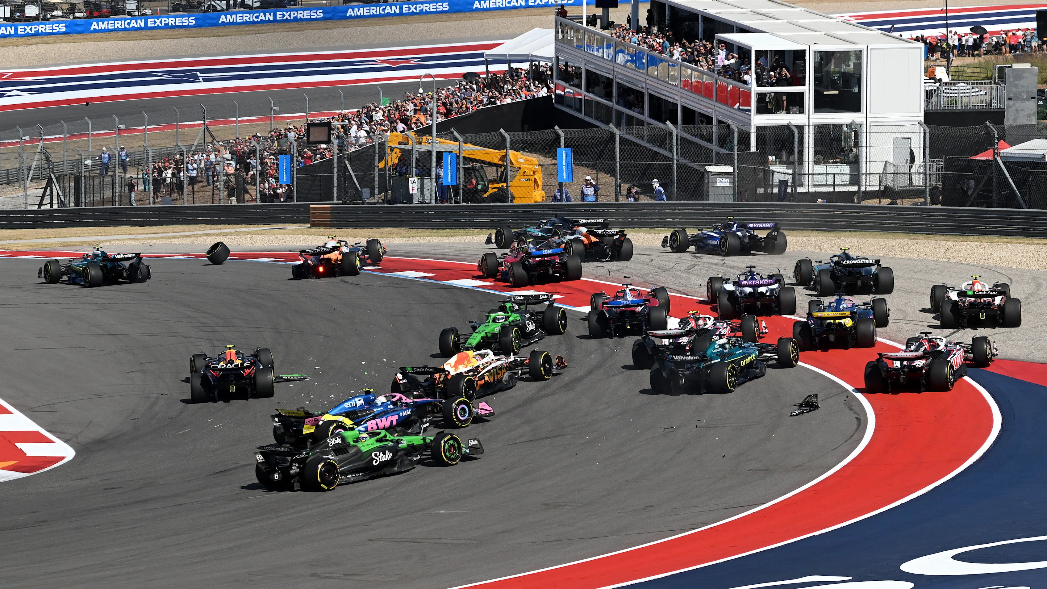 AUSTIN, TEXAS - OCTOBER 18: Lando Norris of Great Britain driving the (4) McLaren MCL39 Mercedes