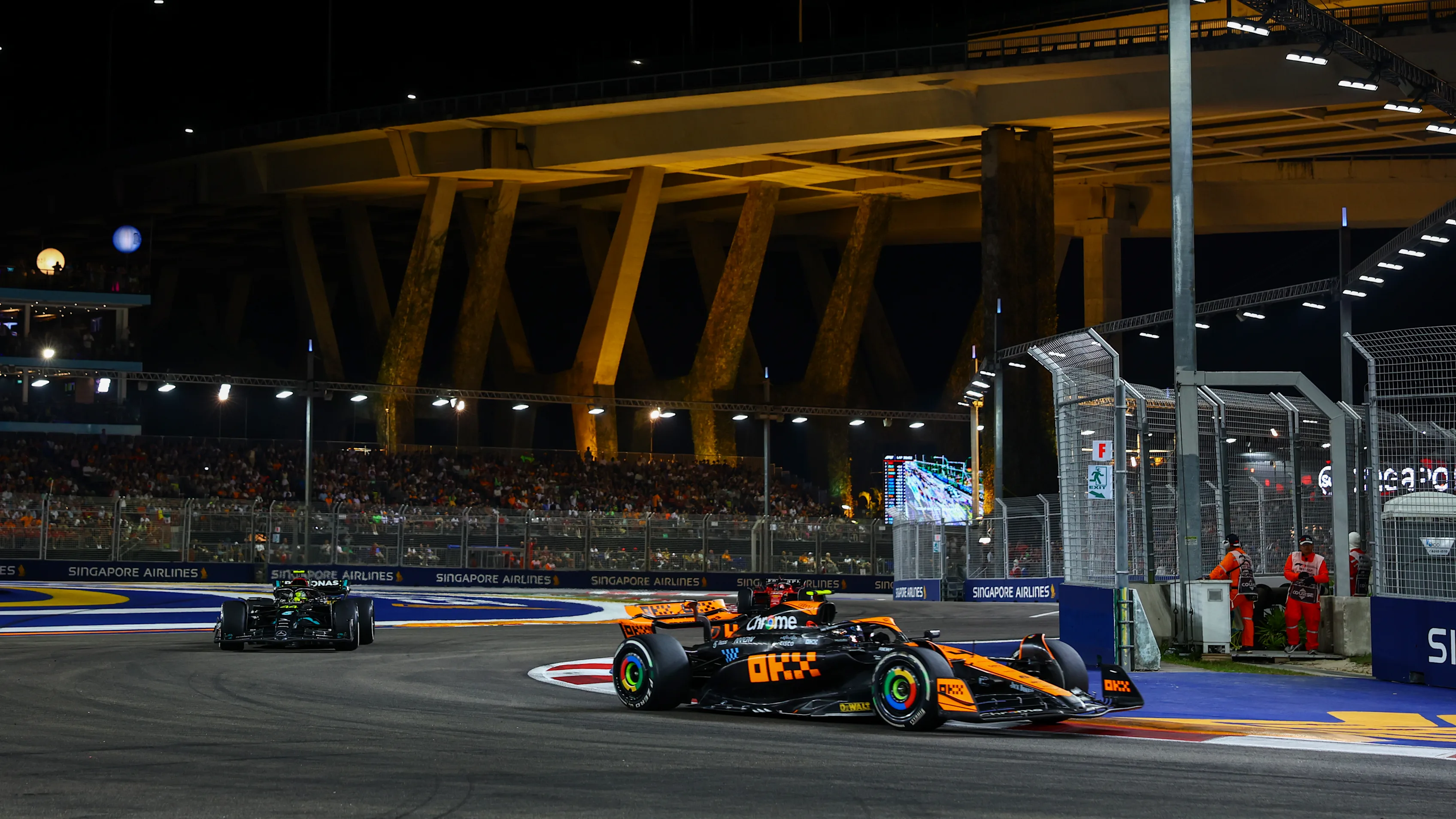 SINGAPORE, SINGAPORE - SEPTEMBER 17: Lando Norris of Great Britain driving the (4) McLaren MCL60