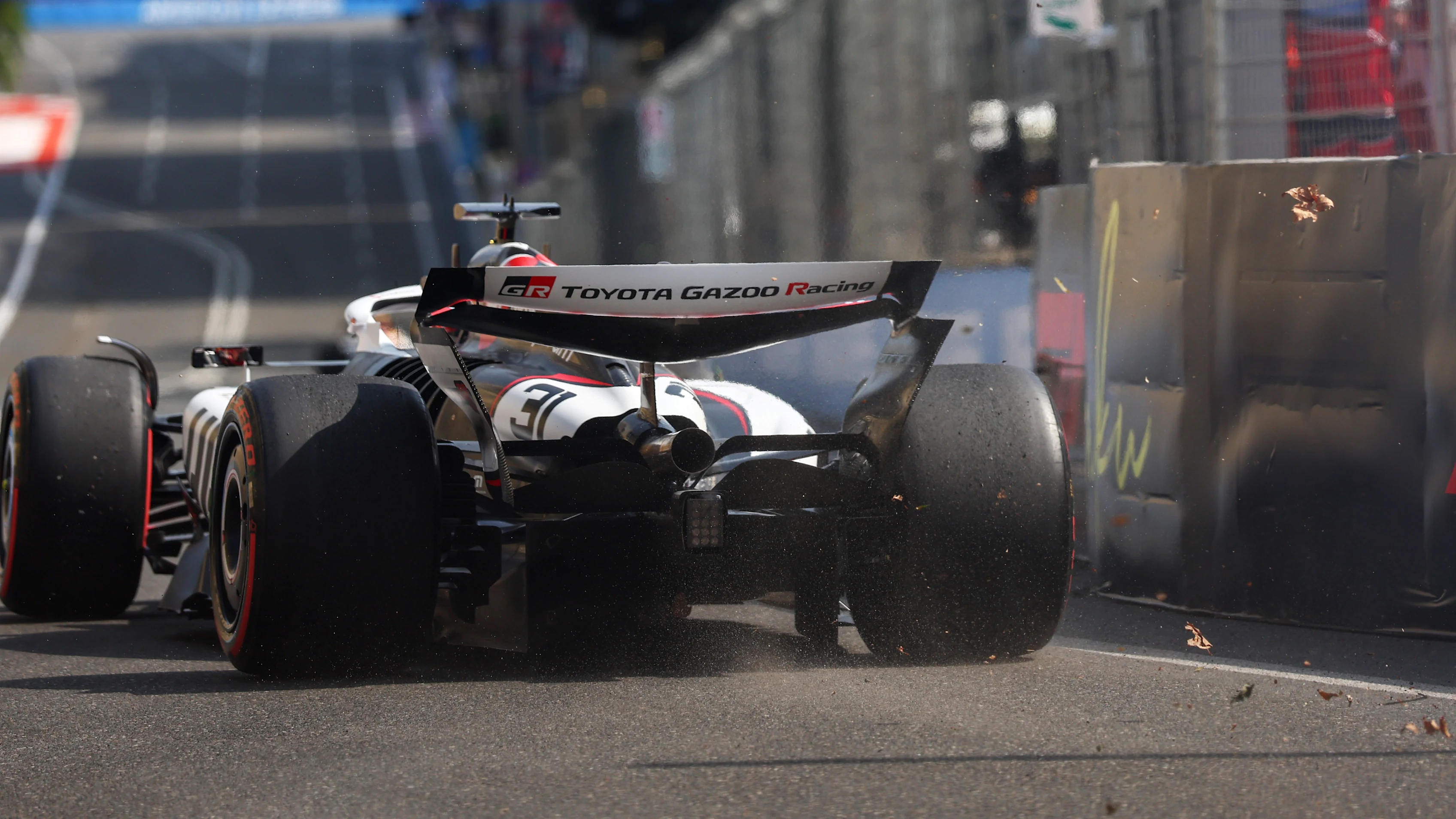 BAKU, AZERBAIJAN - SEPTEMBER 19: Esteban Ocon of France driving the (31) Haas F1 VF-25 Ferrari on