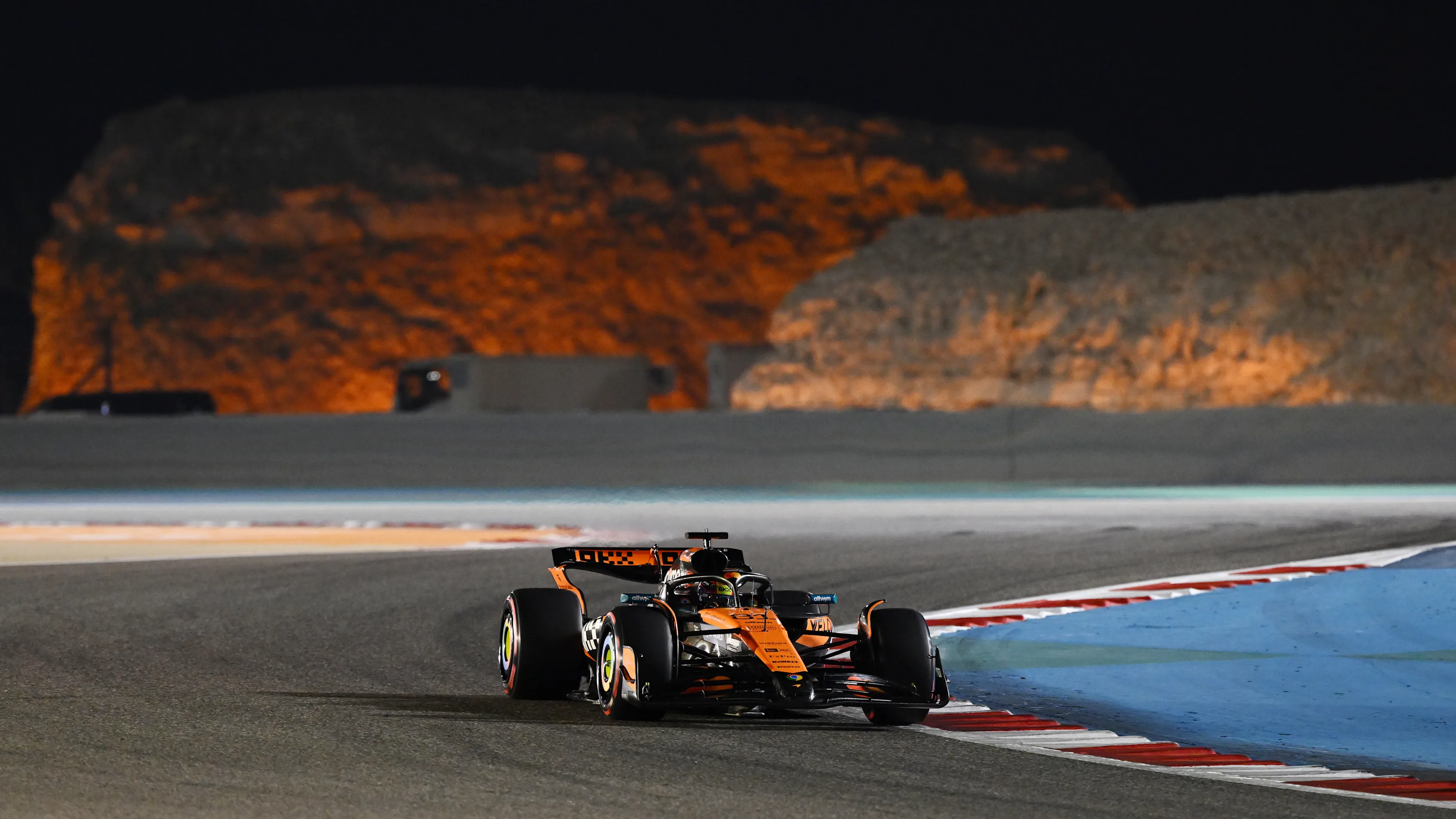 BAHRAIN, BAHRAIN - APRIL 12: Yuki Tsunoda of Japan driving the (22) Oracle Red Bull Racing RB21 on
