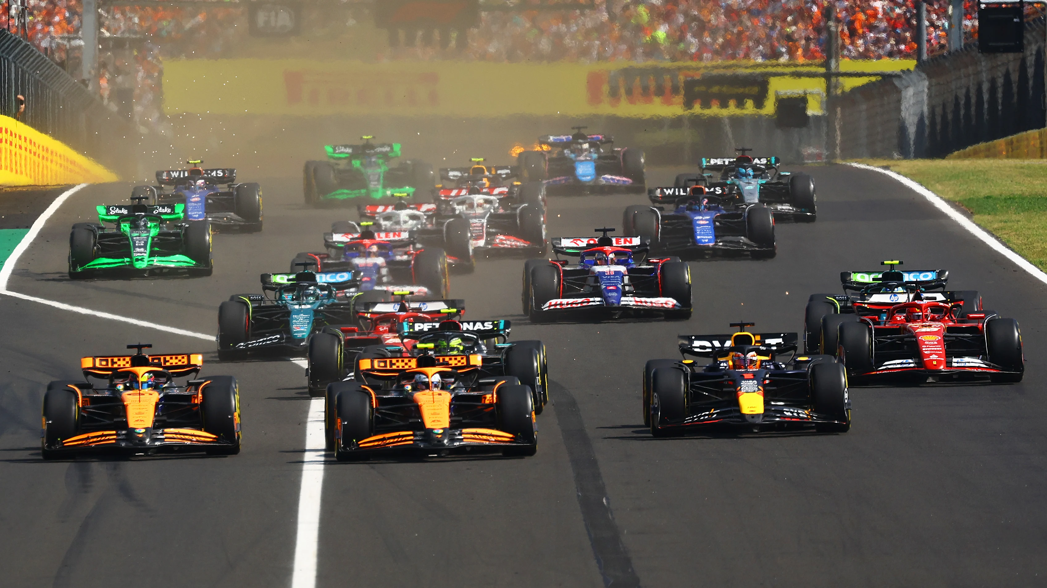 BUDAPEST, HUNGARY - JULY 21: Oscar Piastri of Australia driving the (81) McLaren MCL38 Mercedes,