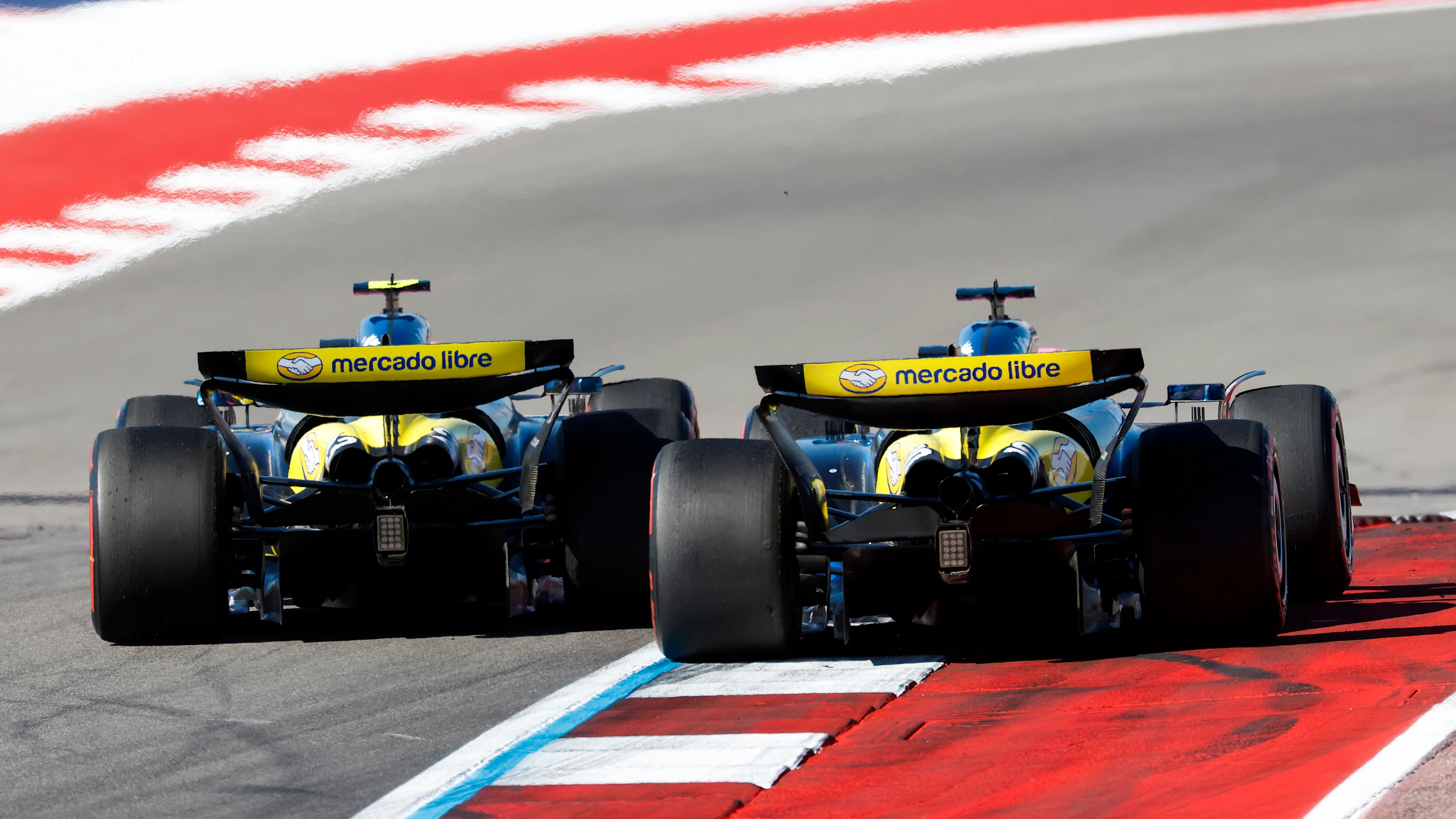 AUSTIN, TEXAS - OCTOBER 19: Franco Colapinto of Argentina driving the (43) Alpine F1 A525 Renault