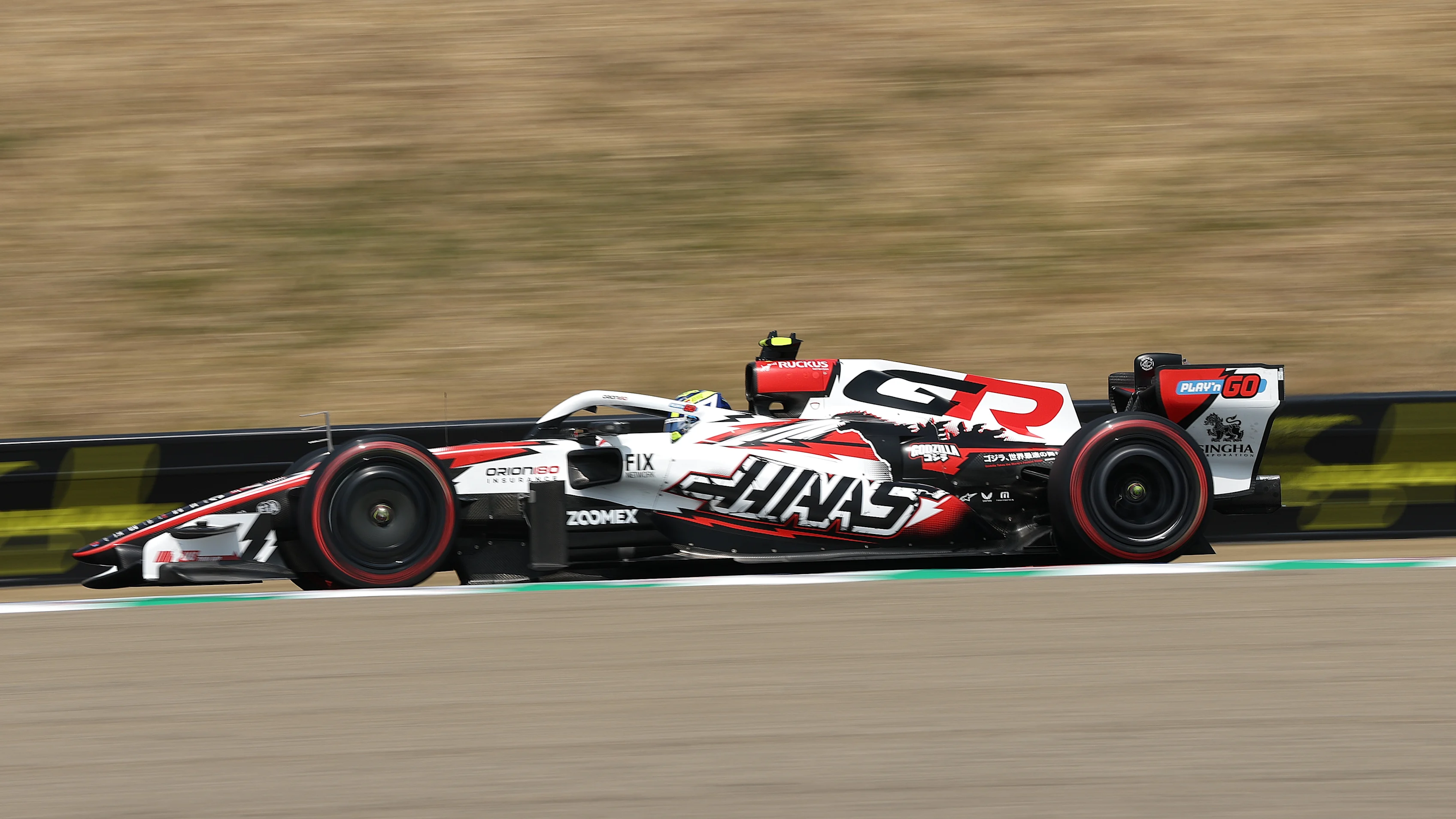SUZUKA, JAPAN - MARCH 28: Oliver Bearman of Great Britain driving the (87) Haas F1 VF-26 Ferrari on