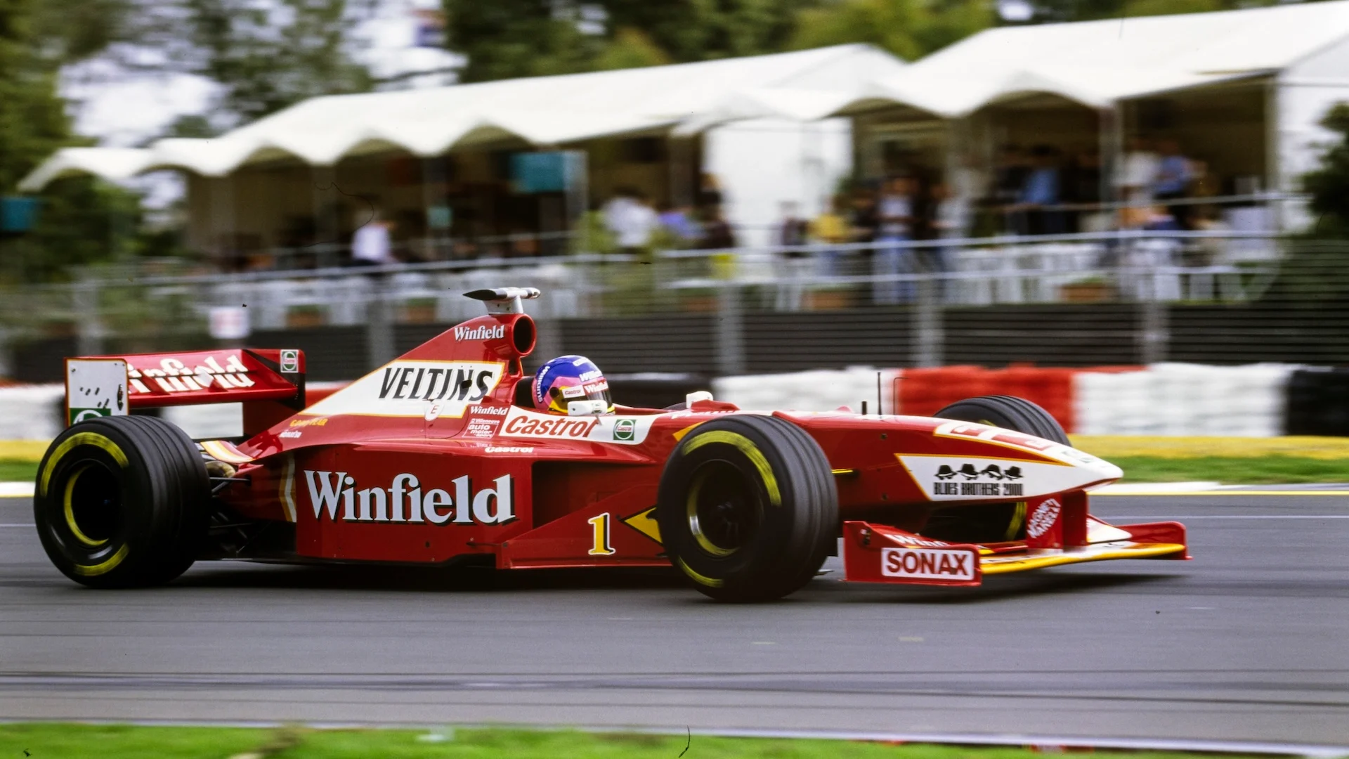 MELBOURNE GRAND PRIX CIRCUIT, AUSTRALIA - MARCH 08: Jacques Villeneuve, Williams FW20 Mecachrome
