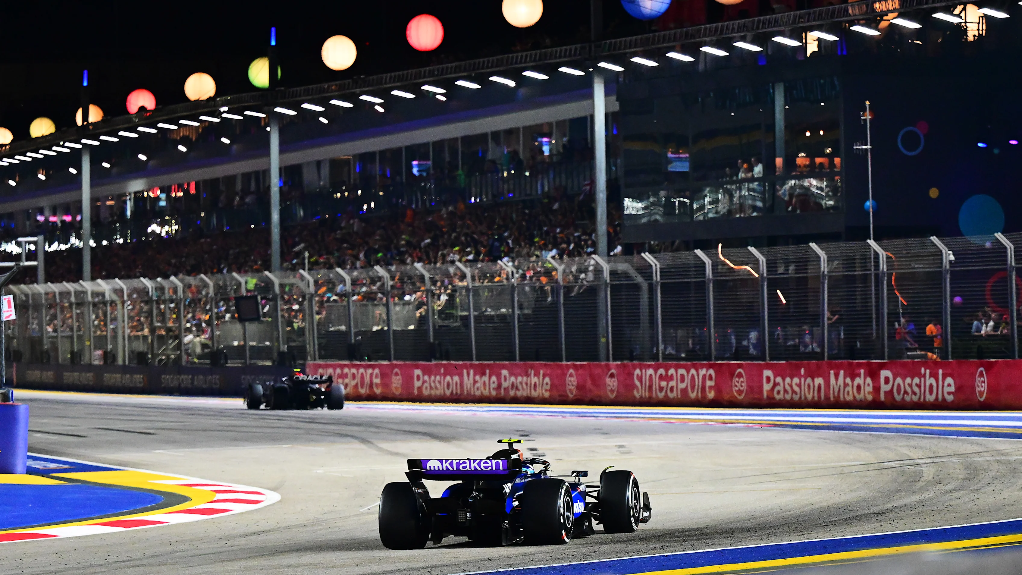 SINGAPORE, SINGAPORE - SEPTEMBER 22: Franco Colapinto of Argentina driving the (45) Williams FW45 Mercedes on track during the F1 Grand Prix of Singapore at Marina Bay Street Circuit on September 22, 2024 in Singapore, Singapore. (Photo by Pauline Ballet - Formula 1/Formula 1 via Getty Images)