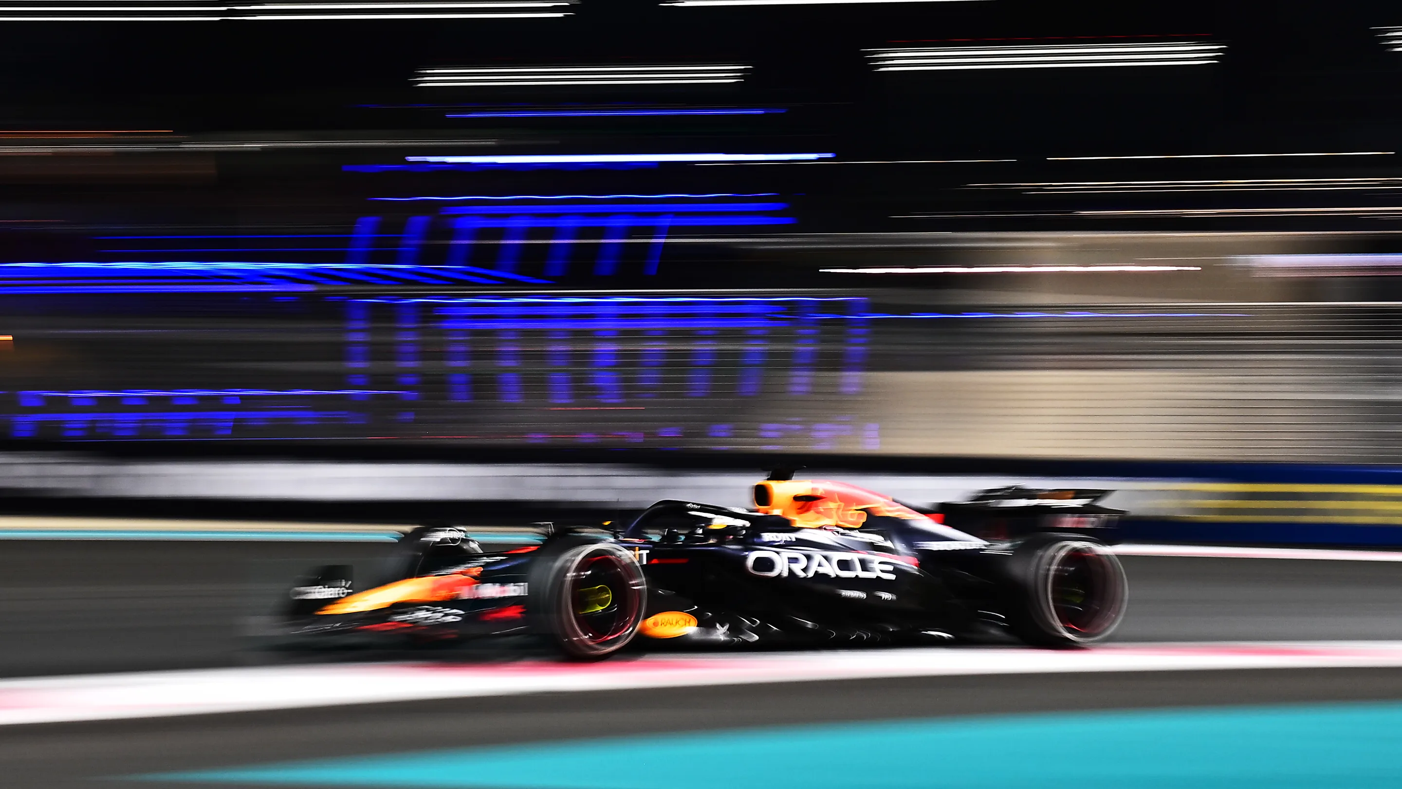ABU DHABI, UNITED ARAB EMIRATES - DECEMBER 08: Max Verstappen of the Netherlands driving the (1)
