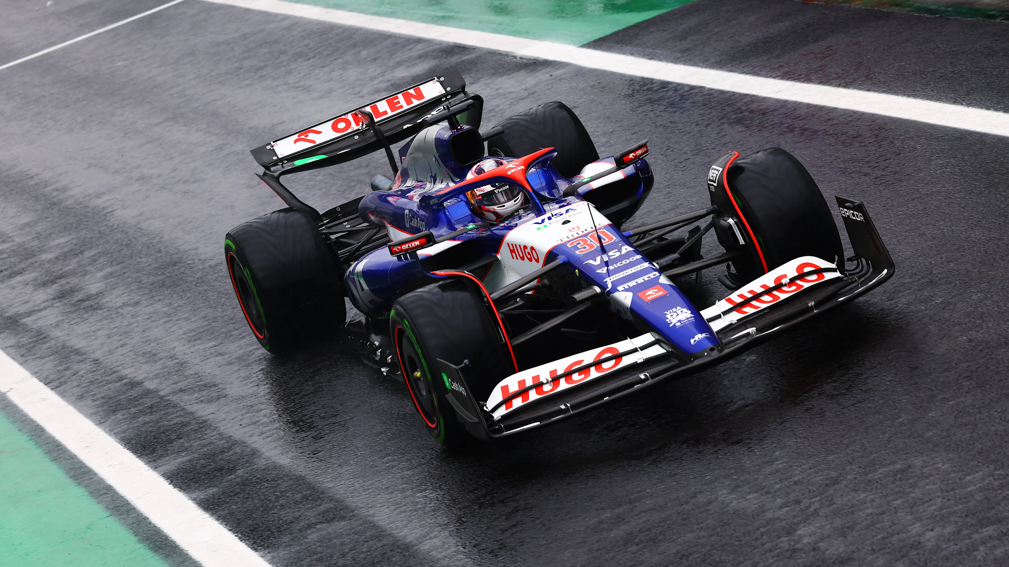 SAO PAULO, BRAZIL - NOVEMBER 03: Liam Lawson of New Zealand driving the (30) Visa Cash App RB VCARB