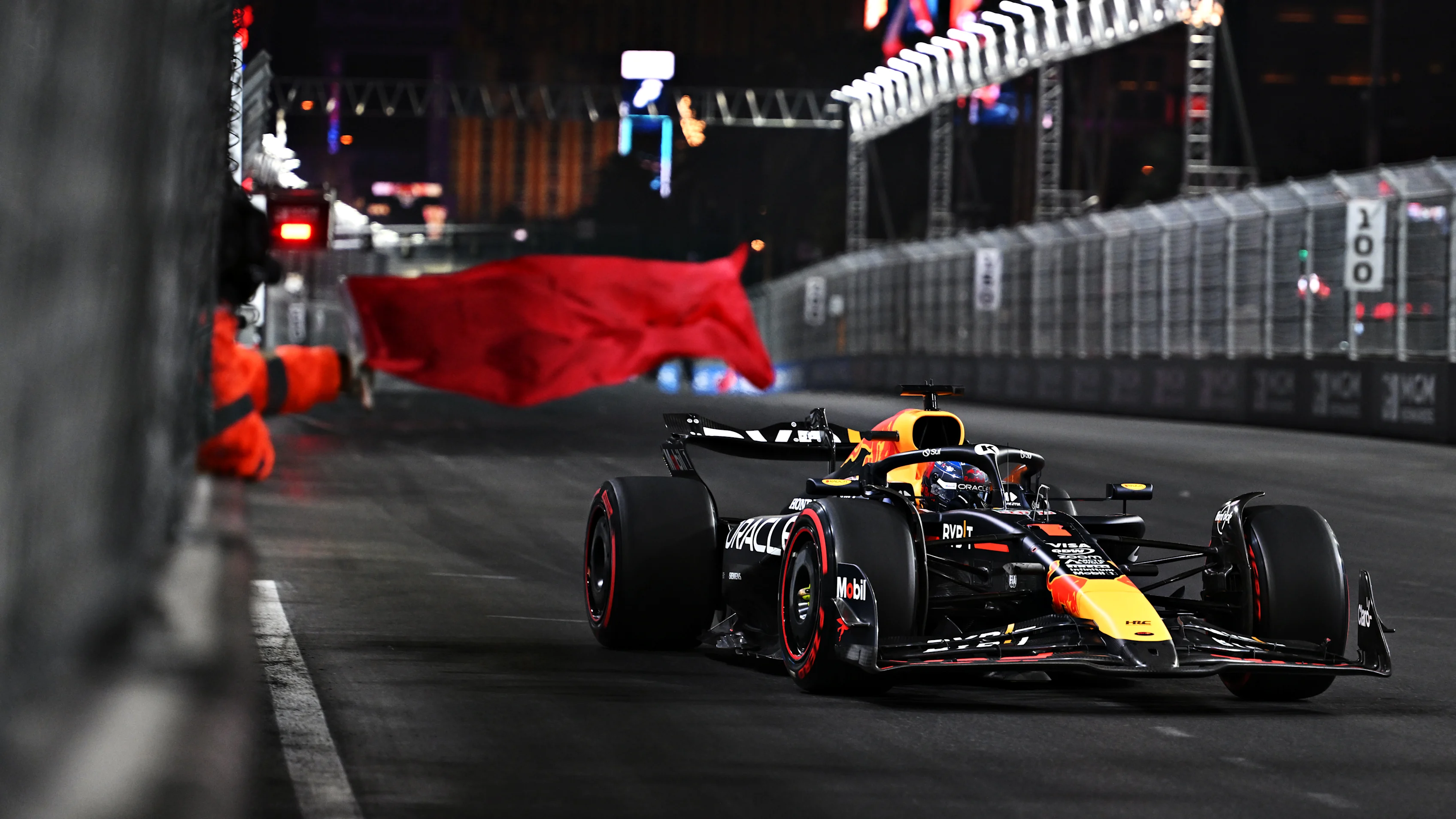 LAS VEGAS, NEVADA - NOVEMBER 21: Max Verstappen of the Netherlands driving the (1) Oracle Red Bull