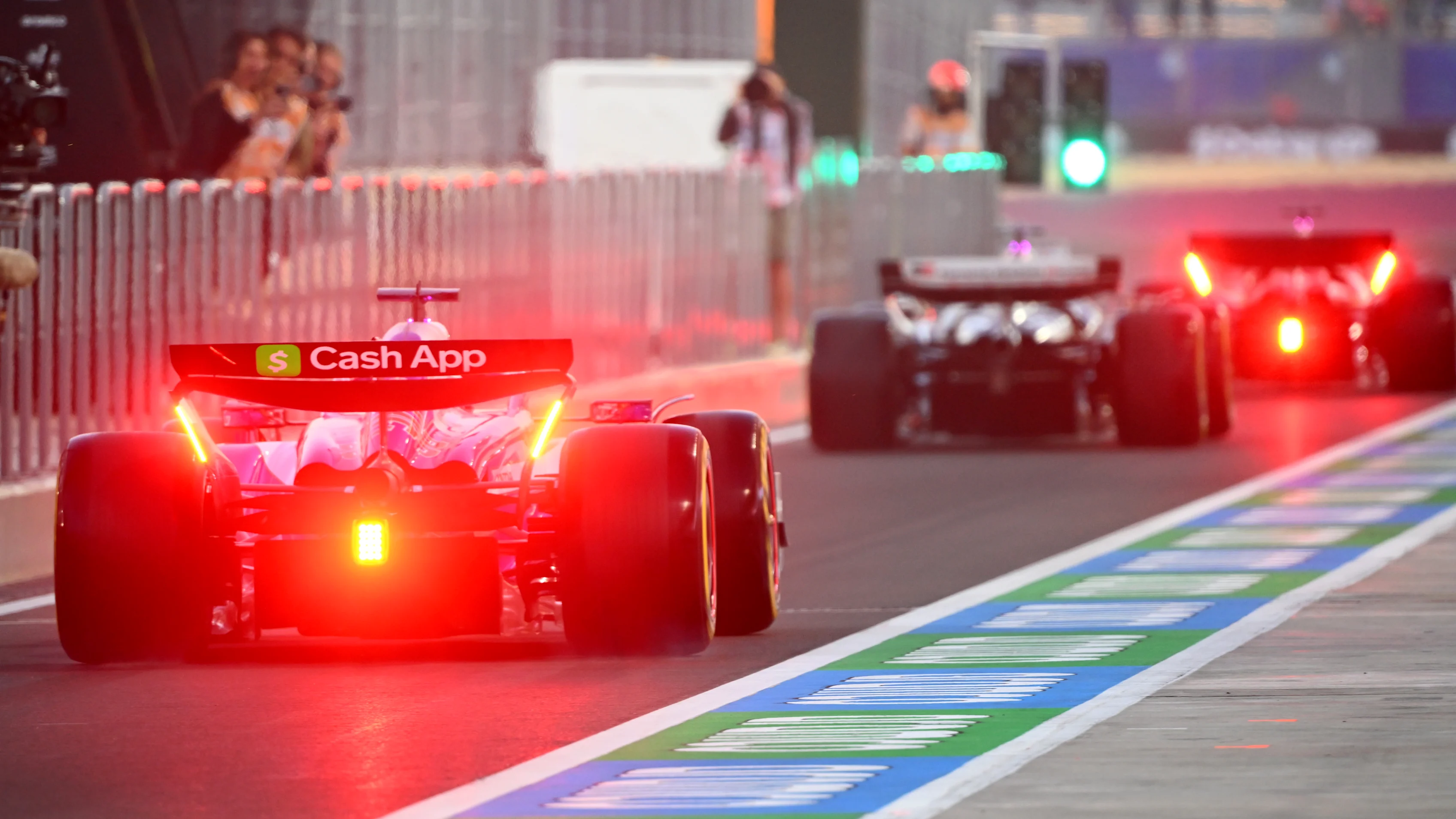LUSAIL CITY, QATAR - NOVEMBER 29: Liam Lawson of New Zealand driving the (30) Visa Cash App RB