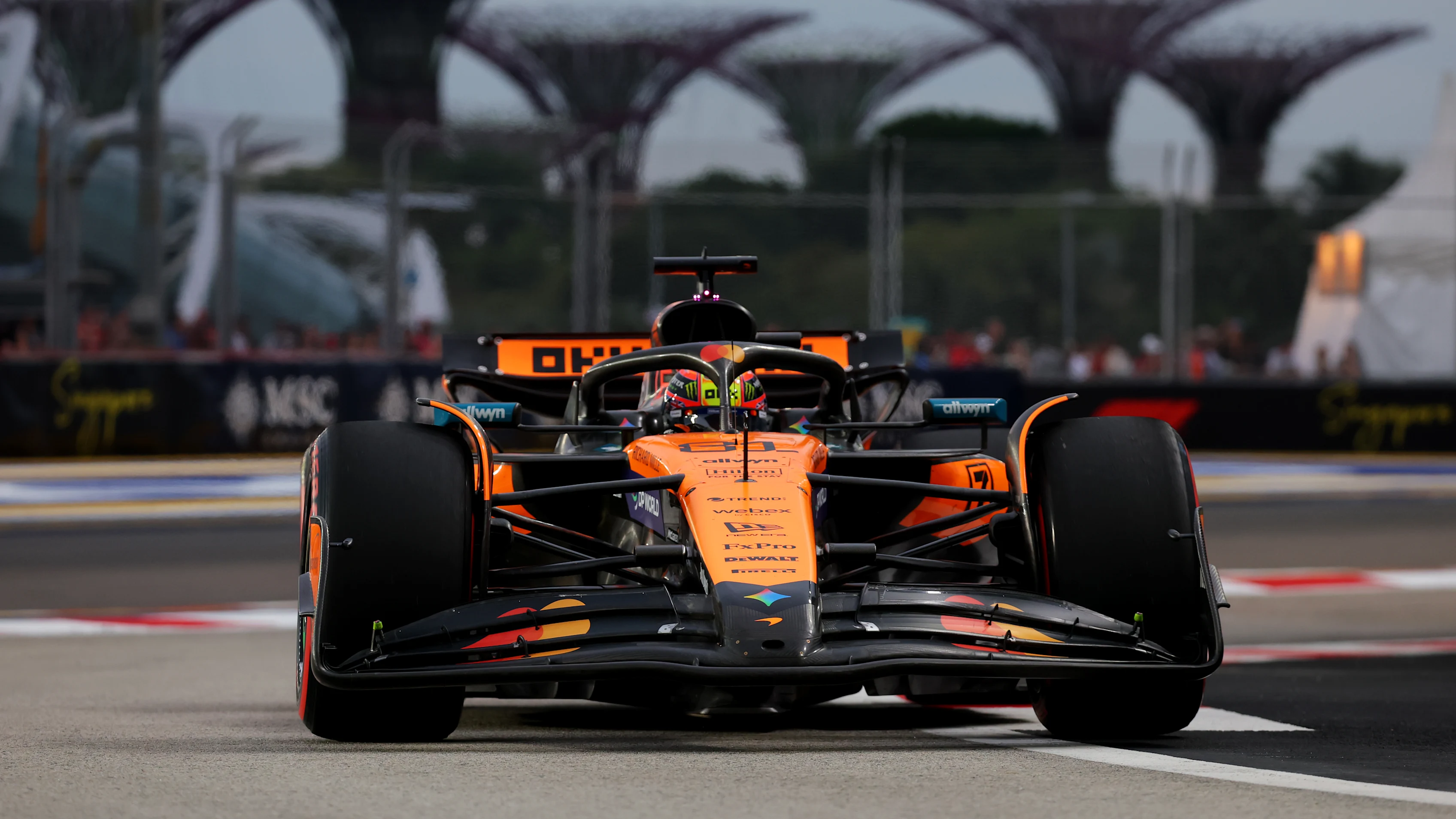 SINGAPORE, SINGAPORE - OCTOBER 04: Oscar Piastri of Australia driving the (81) McLaren MCL39 Mercedes on track during final practice ahead of the F1 Grand Prix of Singapore at Marina Bay Street Circuit on October 04, 2025 in Singapore, Singapore. (Photo by Clive Rose - Formula 1/Formula 1 via Getty Images)