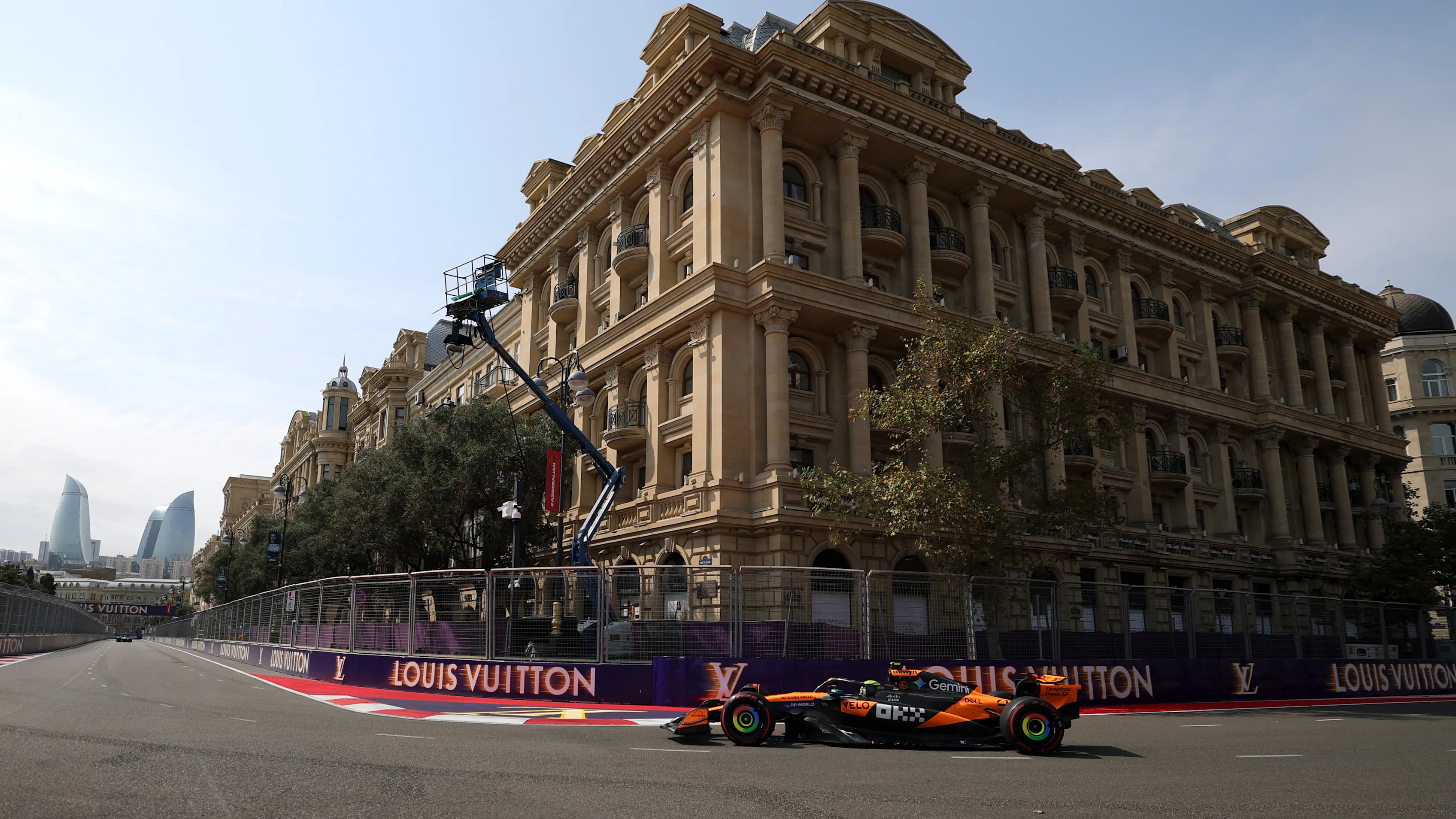 BAKU, AZERBAIJAN - SEPTEMBER 19: Lando Norris of Great Britain driving the (4) McLaren MCL39