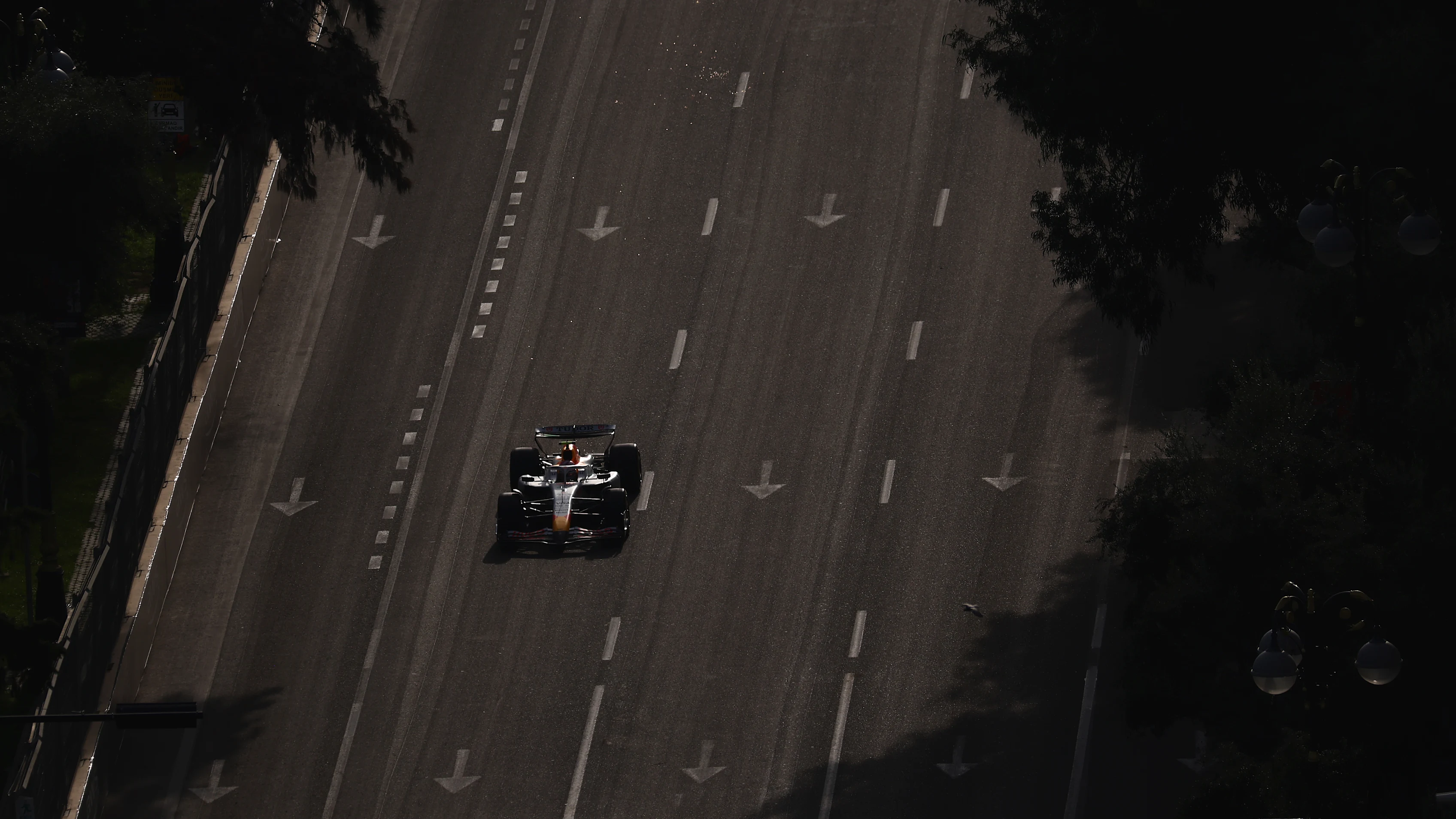 BAKU, AZERBAIJAN - SEPTEMBER 19: Liam Lawson of New Zealand driving the (30) Visa Cash App Racing Bulls VCARB 02 on track during practice ahead of the F1 Grand Prix of Azerbaijan at Baku City Circuit on September 19, 2025 in Baku, Azerbaijan. (Photo by Bryn Lennon - Formula 1/Formula 1 via Getty Images)