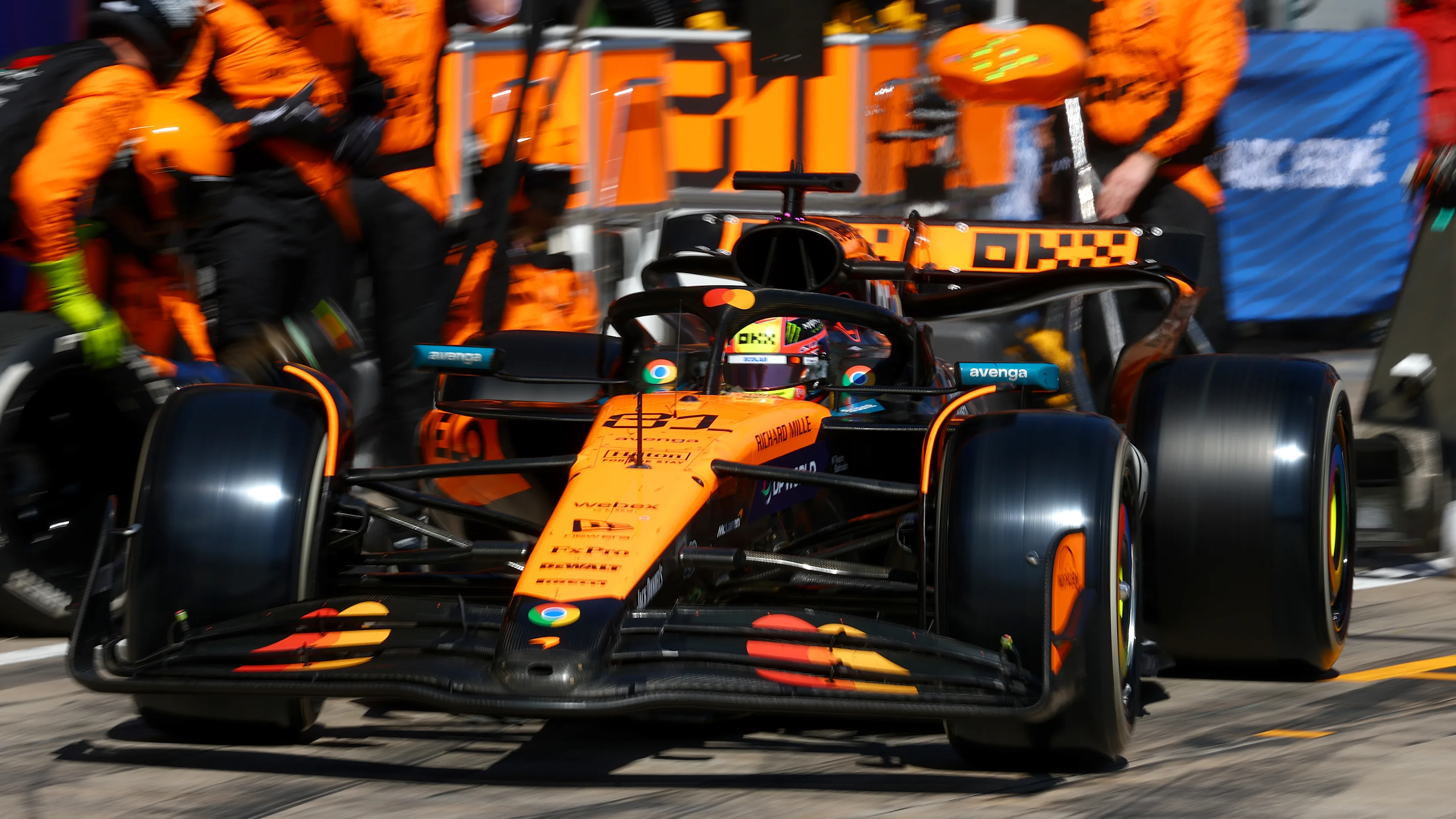 IMOLA, ITALY - MAY 18: Oscar Piastri of Australia driving the (81) McLaren MCL39 Mercedes makes a