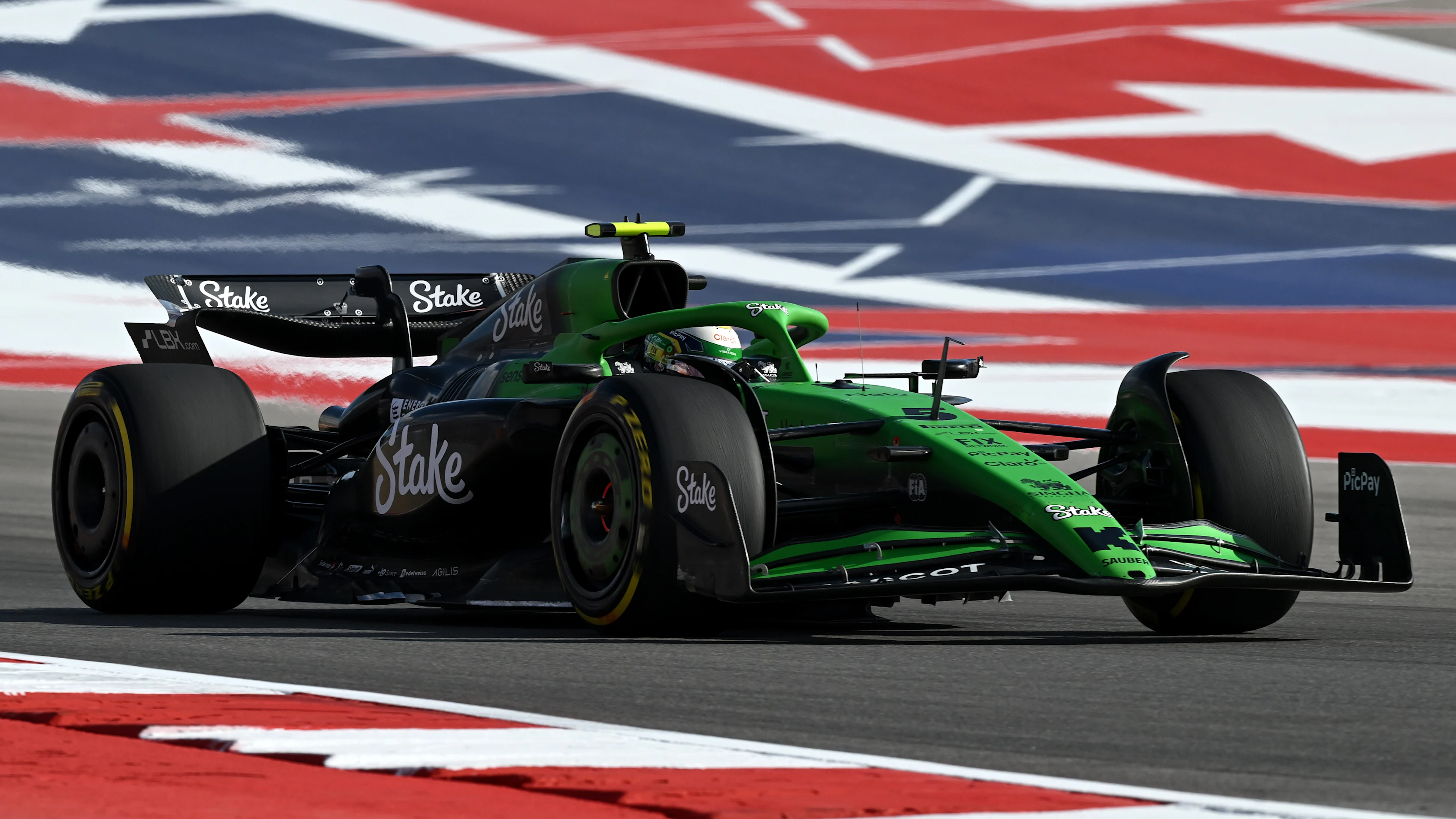 AUSTIN, TEXAS - OCTOBER 17: Gabriel Bortoleto of Brazil driving the (5) Kick Sauber C45 Ferrari on