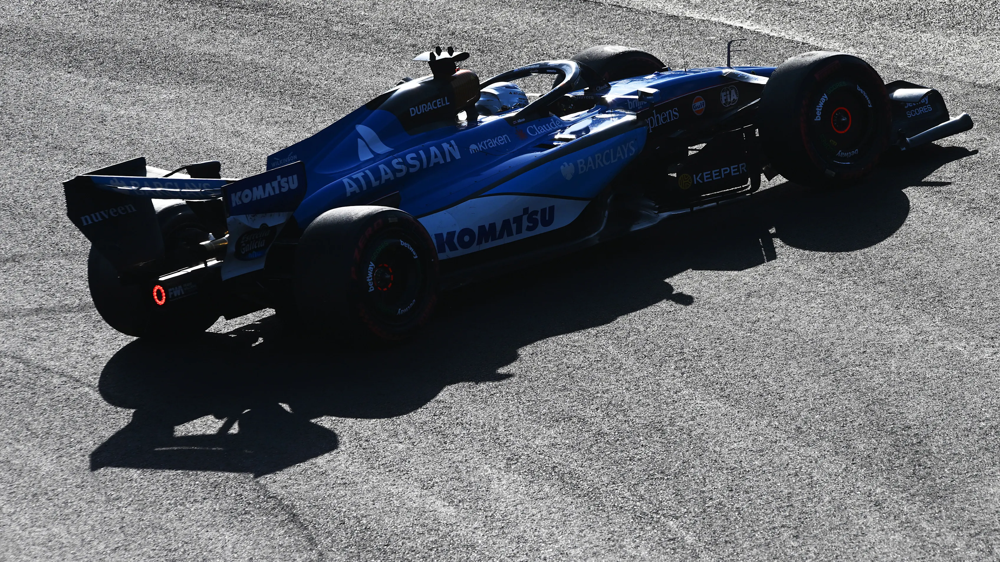 SUZUKA, JAPAN - MARCH 27: Alexander Albon of Thailand driving the (23) Williams FW48 Mercedes spins on track during practice ahead of the F1 Grand Prix of Japan at Suzuka Circuit on March 27, 2026 in Suzuka, Japan. (Photo by Rudy Carezzevoli/Getty Images)