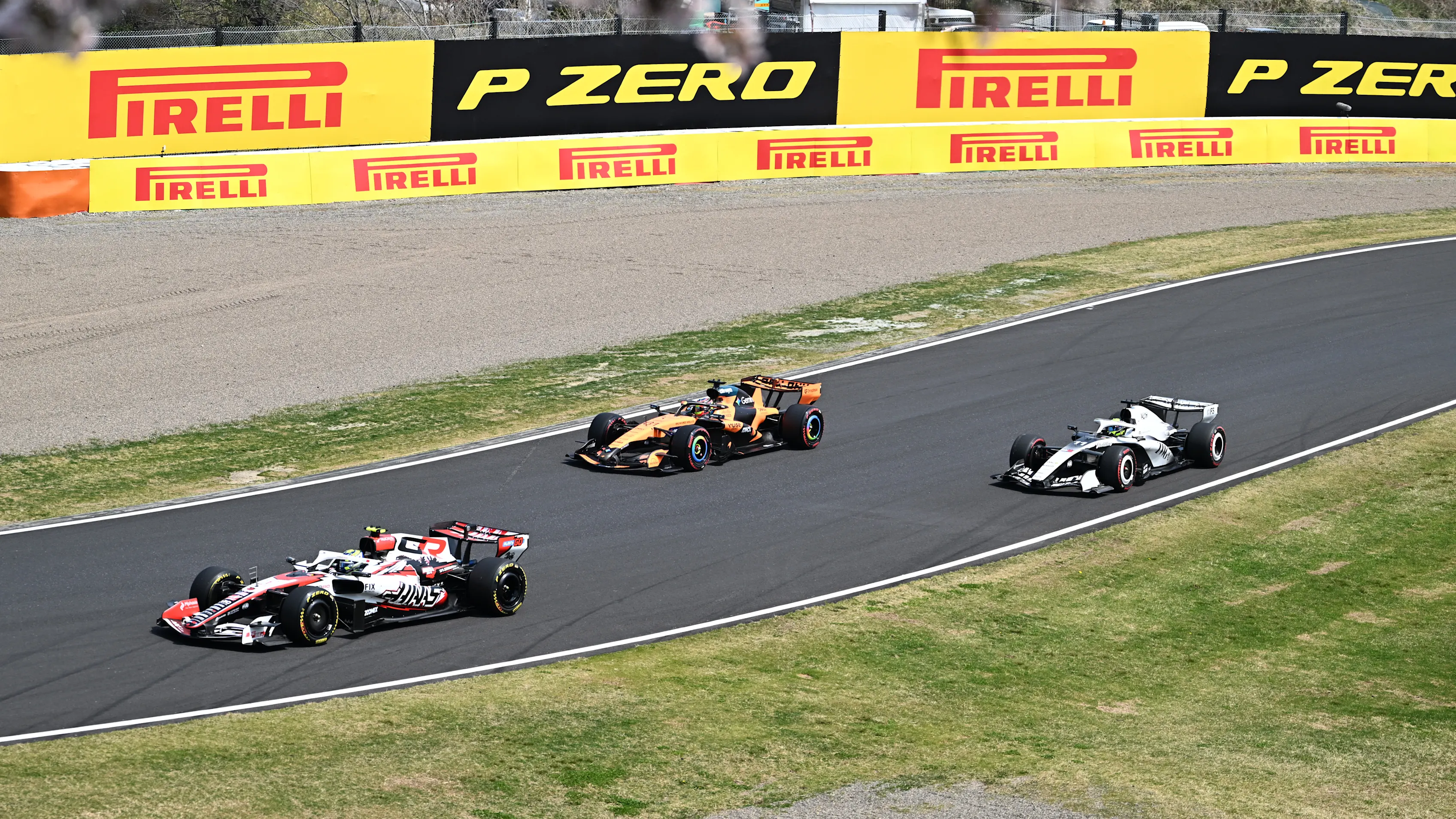 SUZUKA, JAPAN - MARCH 28: Oliver Bearman of Great Britain driving the (87) Haas F1 VF-26 Ferrari