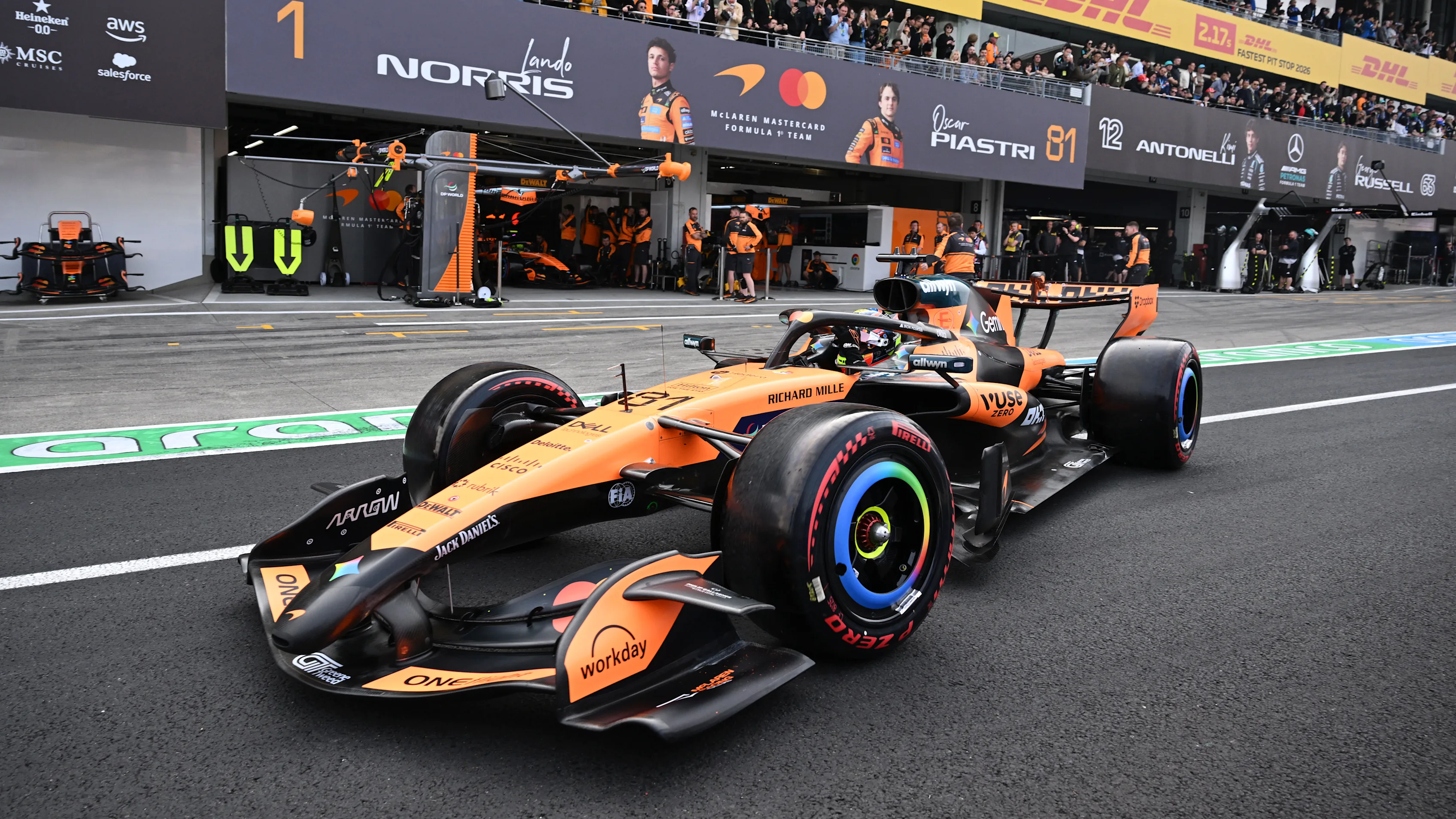 SUZUKA, JAPAN - MARCH 28: Oscar Piastri of Australia driving the (81) McLaren MCL40 Mercedes leaves