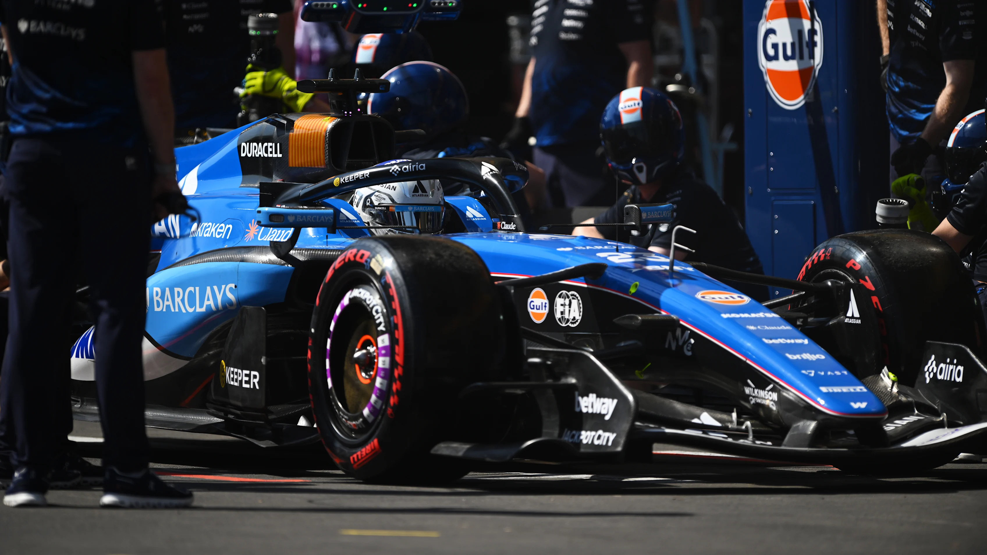 BAKU, AZERBAIJAN - SEPTEMBER 24: Alexander Albon of Thailand driving the (23) Williams FW48