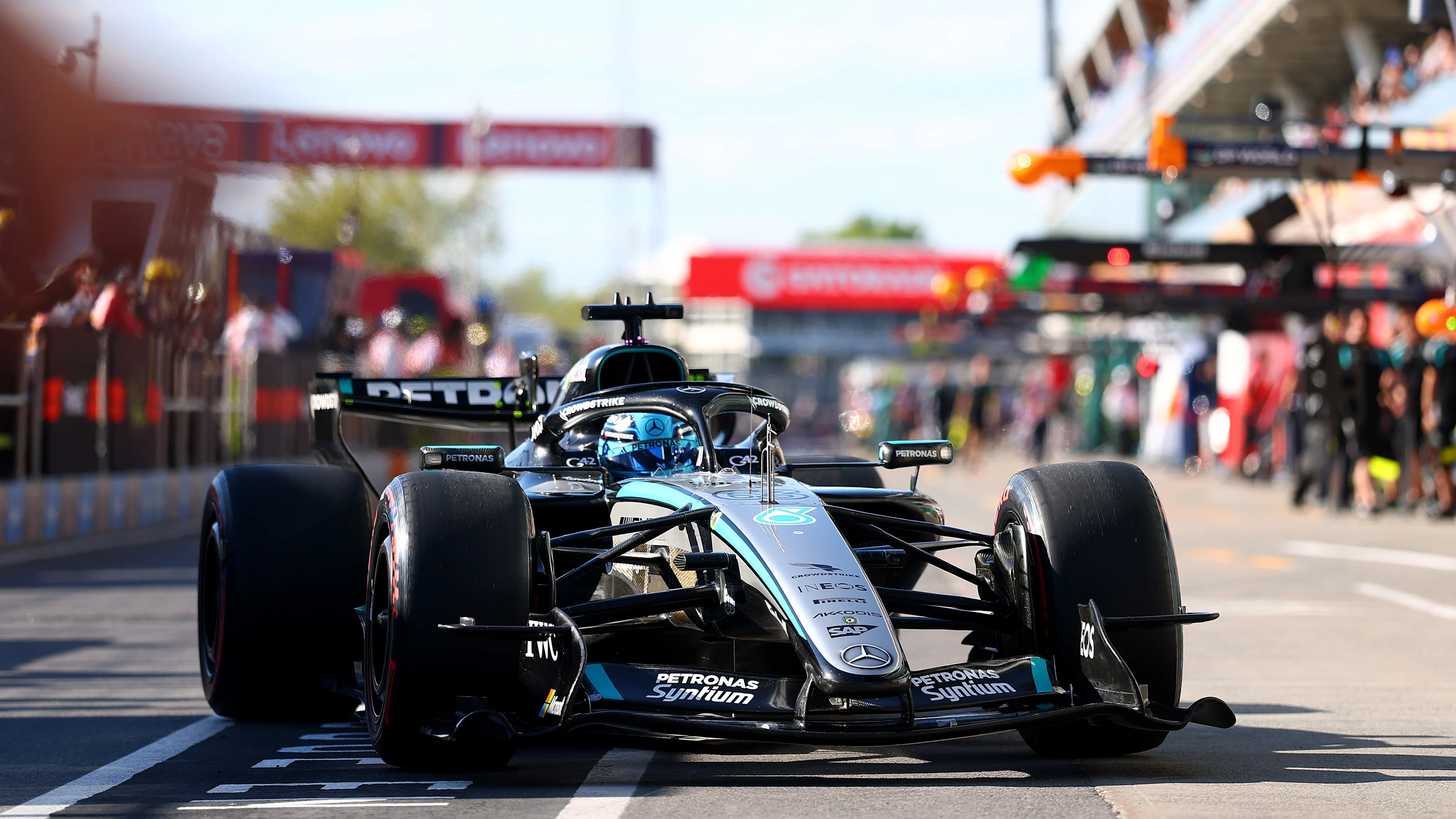 MONTREAL, QUEBEC - MAY 22: Sprint Pole qualifier George Russell of Great Britain driving the (63)