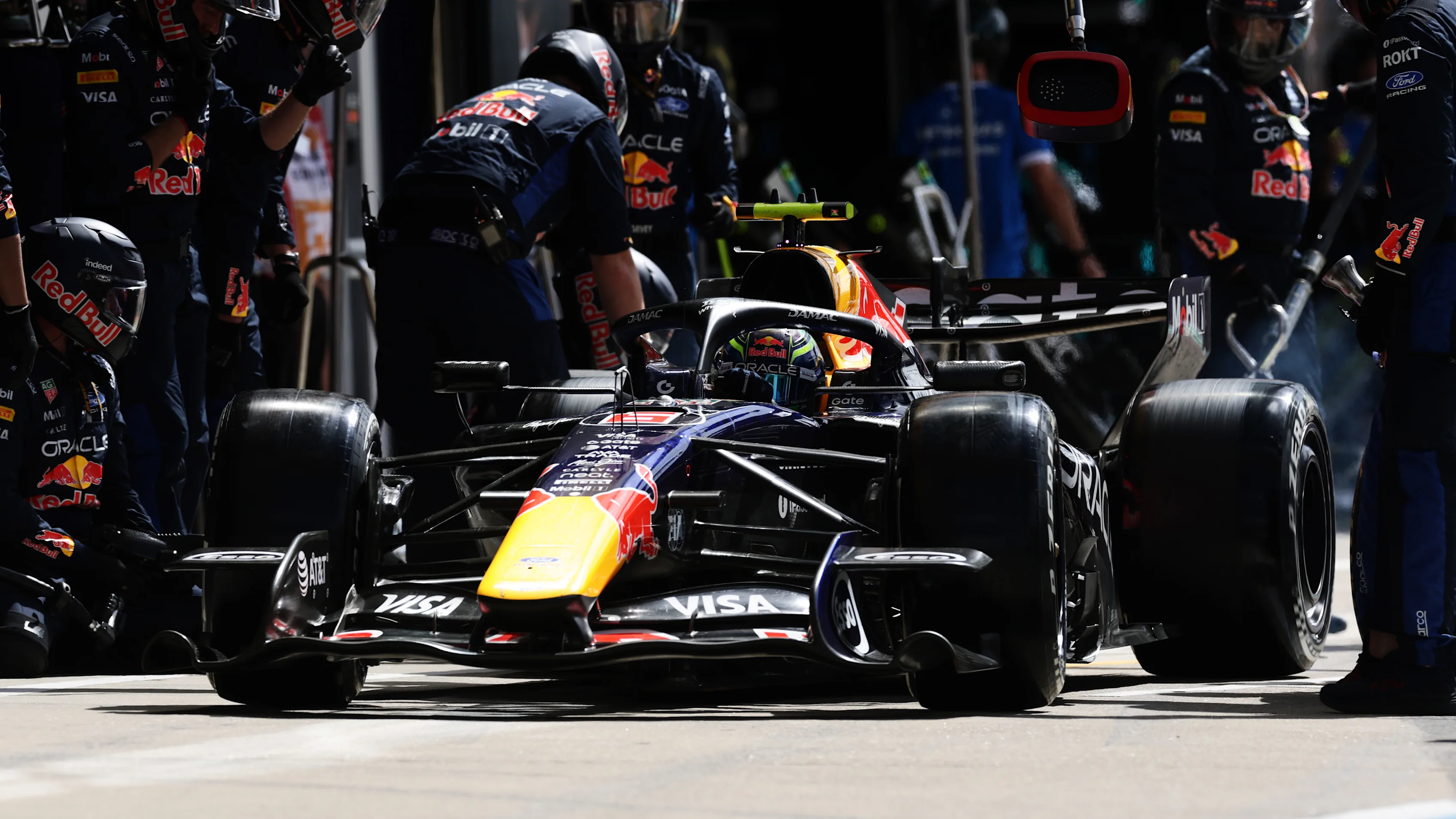 NORTHAMPTON, ENGLAND - JULY 05: Isack Hadjar of France driving the (6) Oracle Red Bull Racing RB22