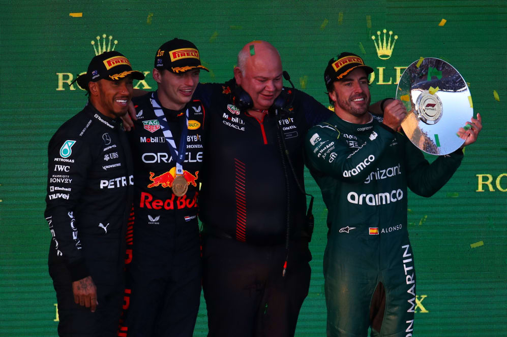 MELBOURNE, AUSTRALIA - 2 DE ABRIL: Ganador de la carrera Max Verstappen de Holanda y Oracle Red Bull