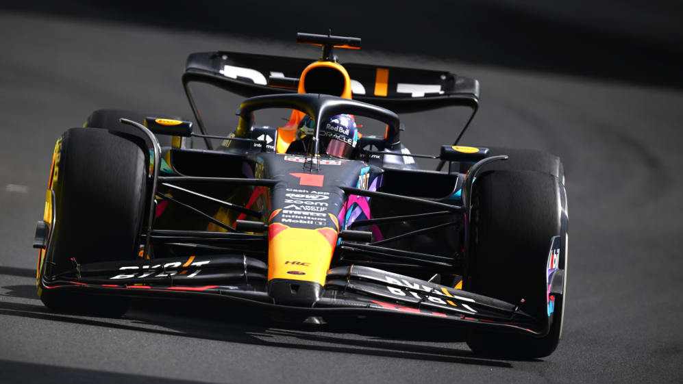 MIAMI, FLORIDA - 7 DE MAYO: Max Verstappen de los Países Bajos conduciendo el (1) Oracle Red Bull Racing