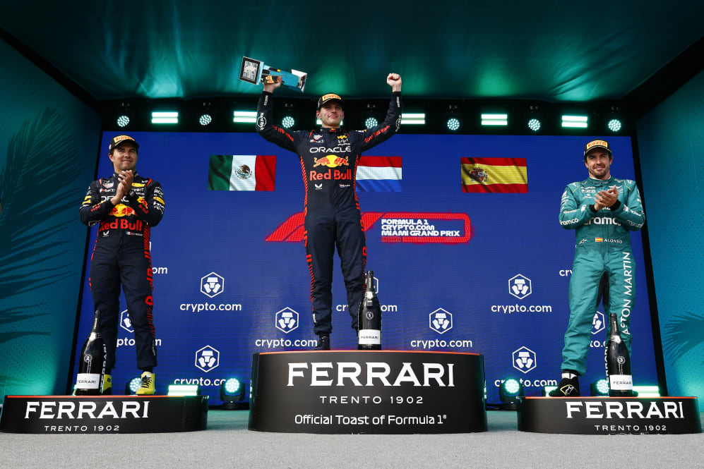 MIAMI, FL - 07 DE MAYO: Ganador de la carrera Max Verstappen de Holanda y Oracle Red Bull Racing