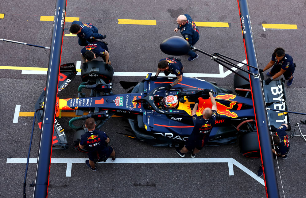 MONTE-CARLO, MÓNACO - 27 DE MAYO: Max Verstappen de Holanda conduciendo el (1) Oracle Red Bull